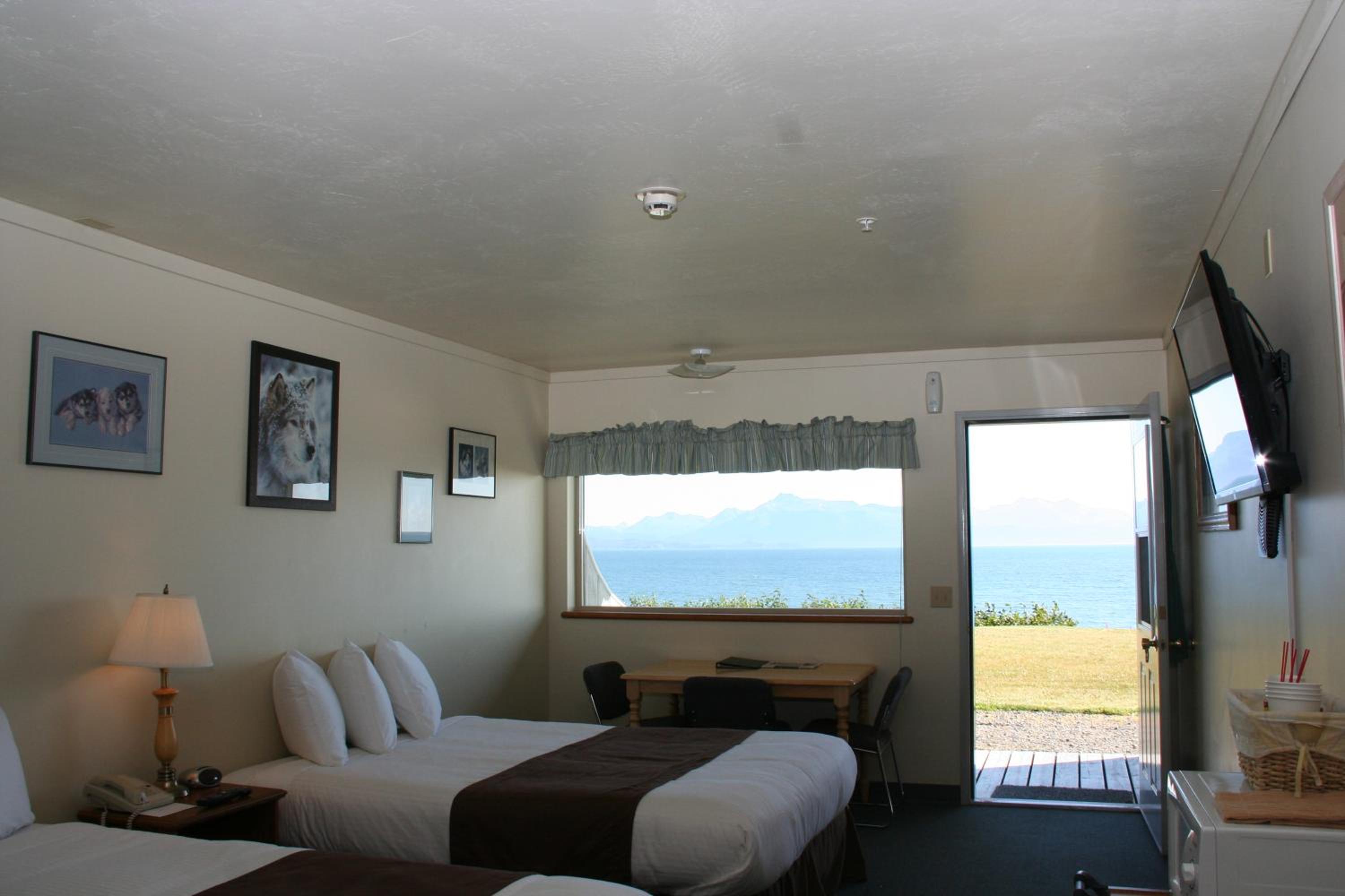 Queen Room with Lanai