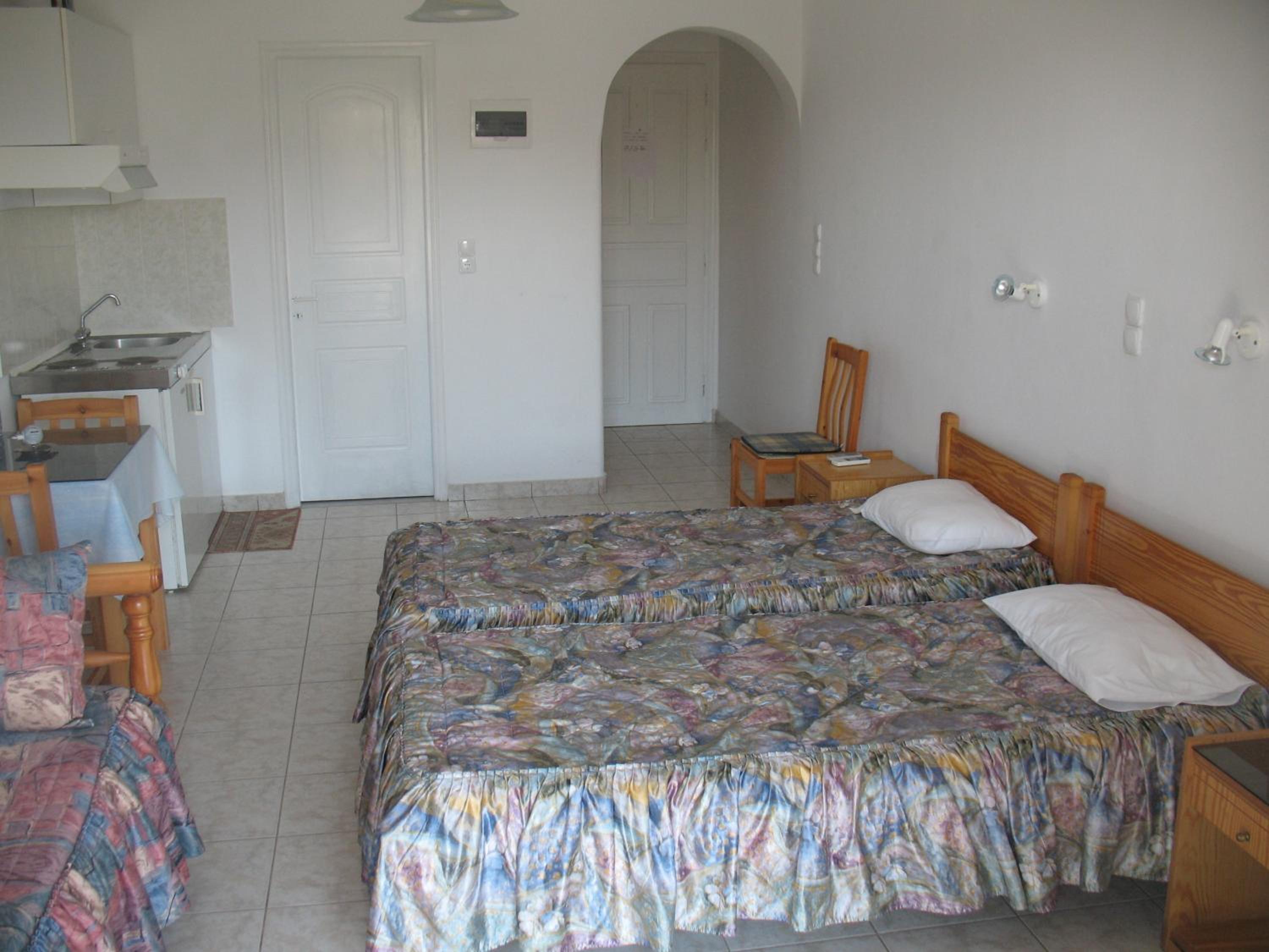 Studio (3 Adults) - Photo 2