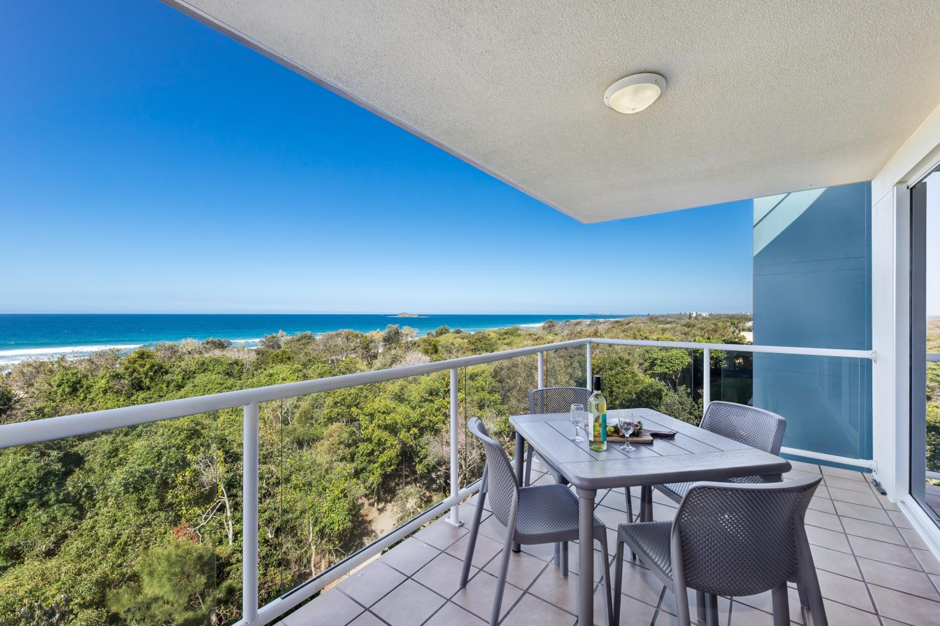 Three-Bedroom Apartment with Ocean View photo 3