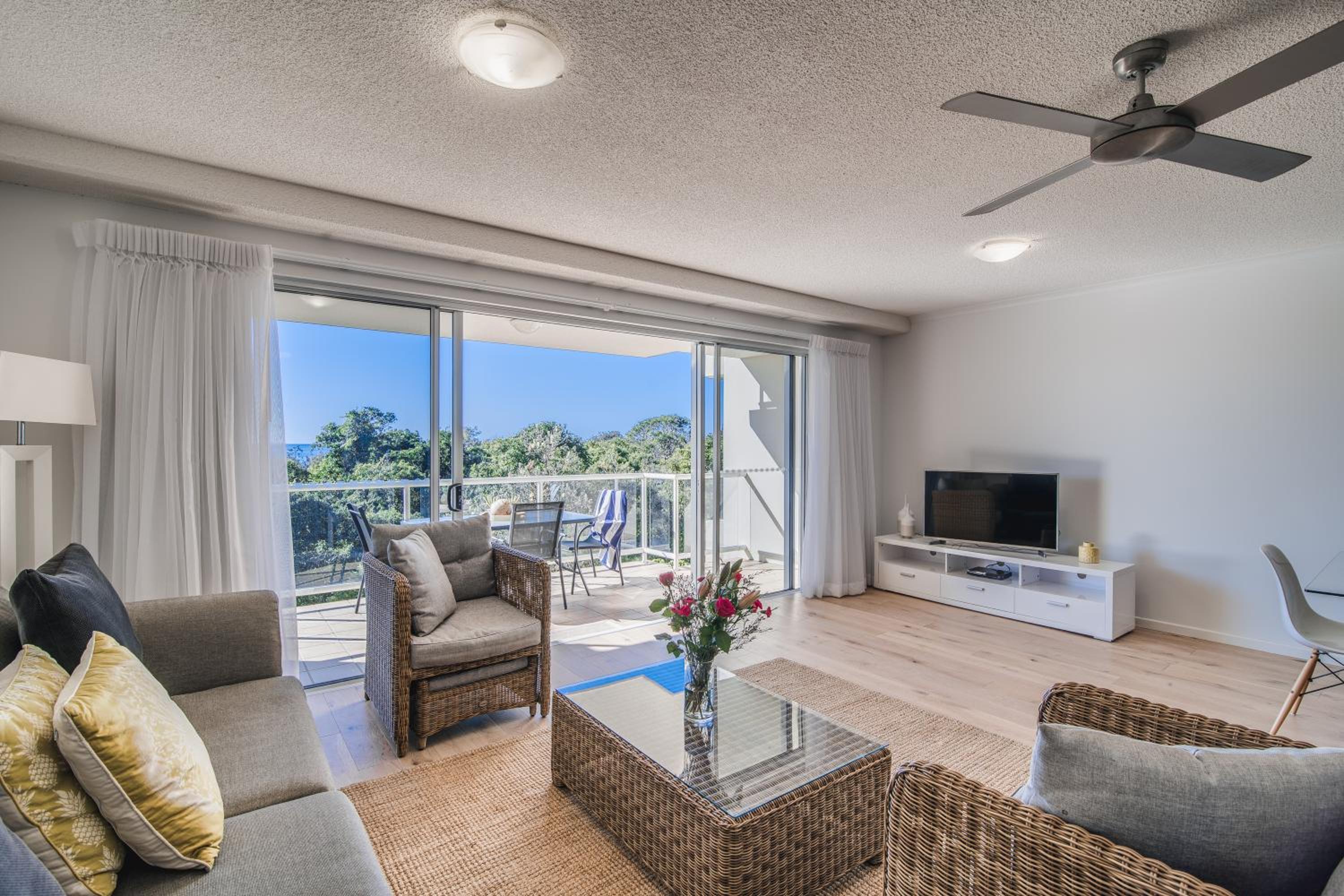 Three-Bedroom Apartment with Garden View photo 3