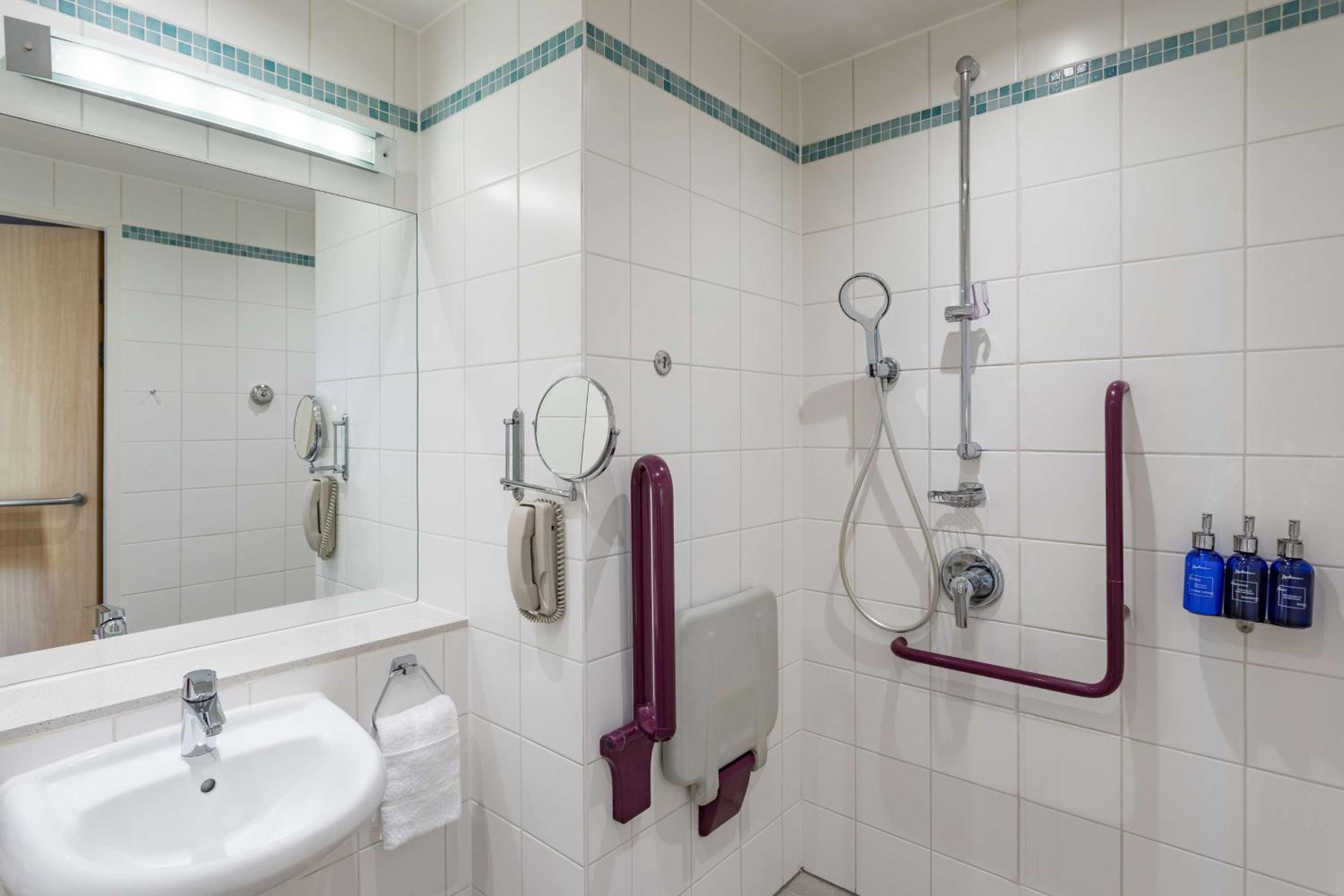 Standard Room - Photo 7