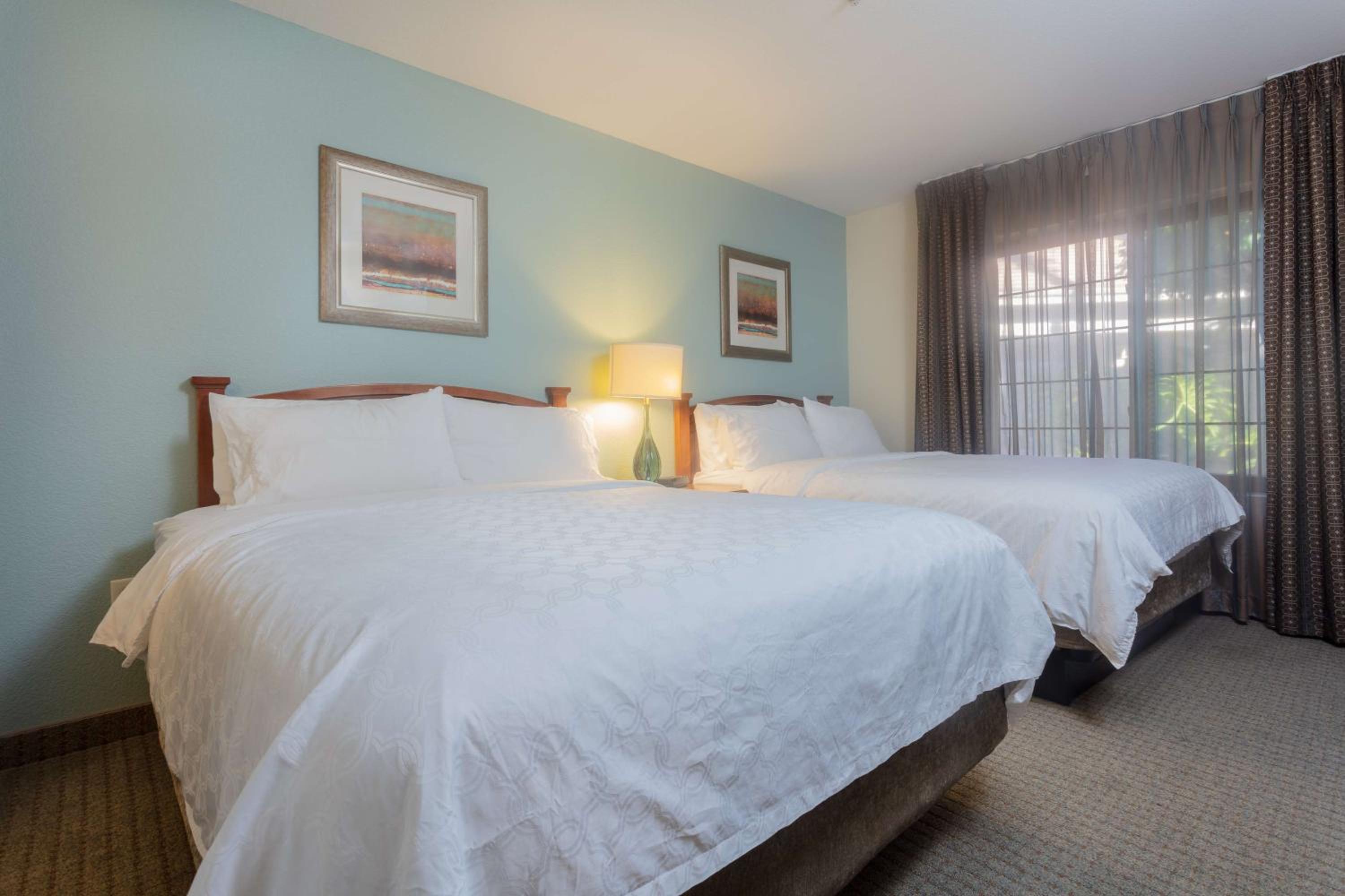 Two-Bedroom Suite with with One King and Two Queen Beds - Photo 8