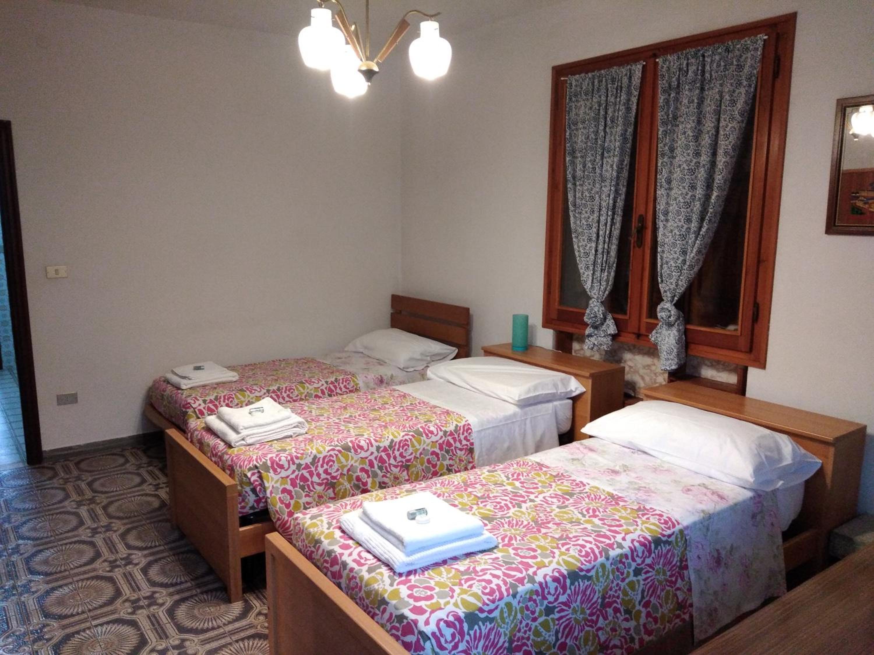 Two-Bedroom Apartment - Photo 4