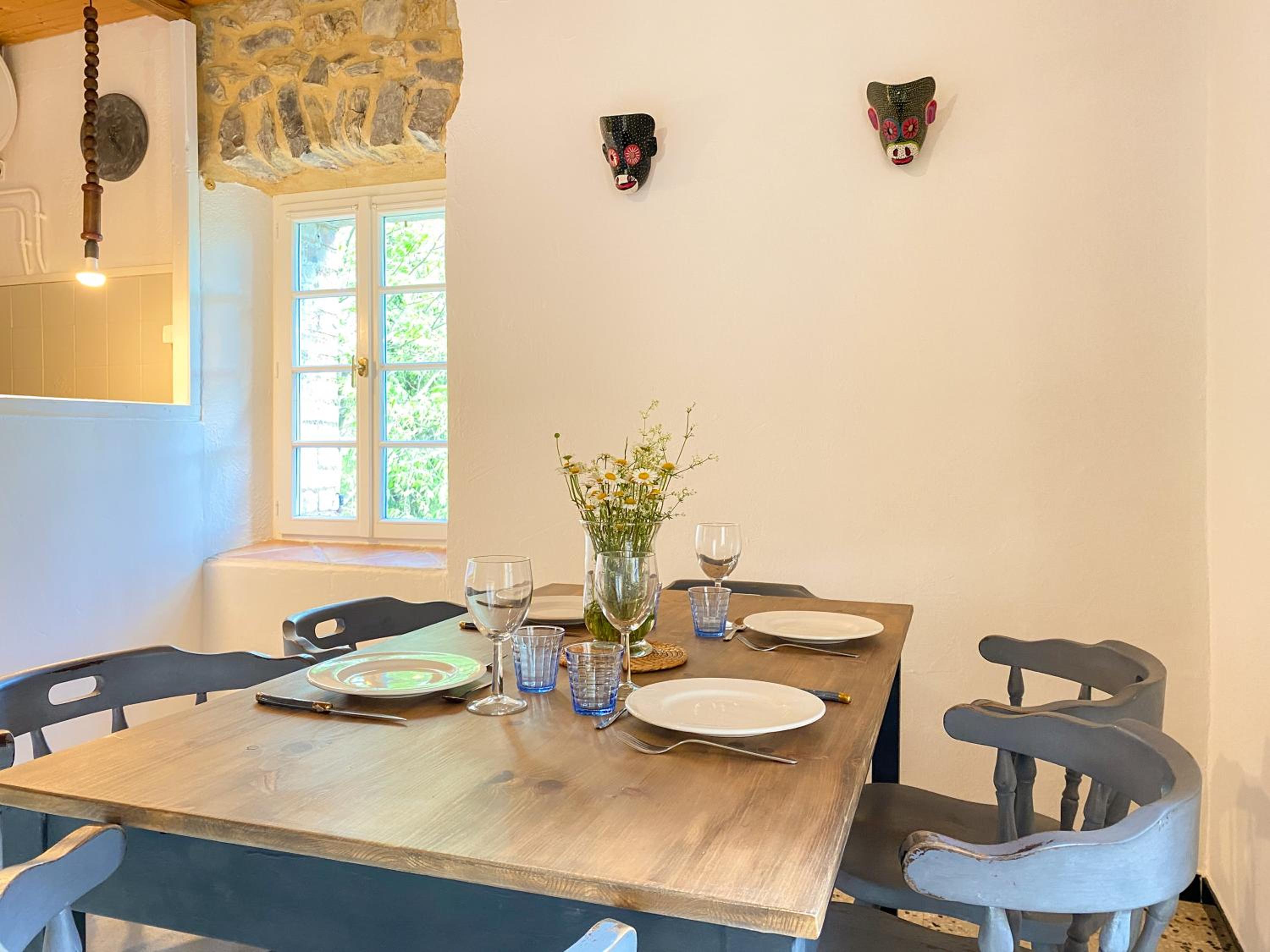 Two-Bedroom Cottage - Photo 2