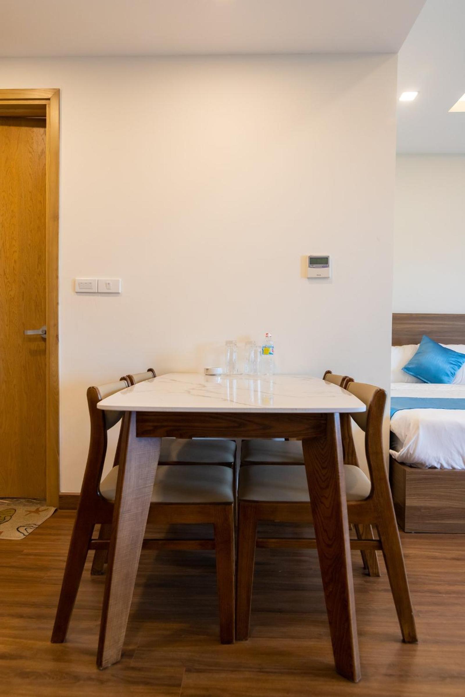 One-Bedroom Apartment - Photo 14