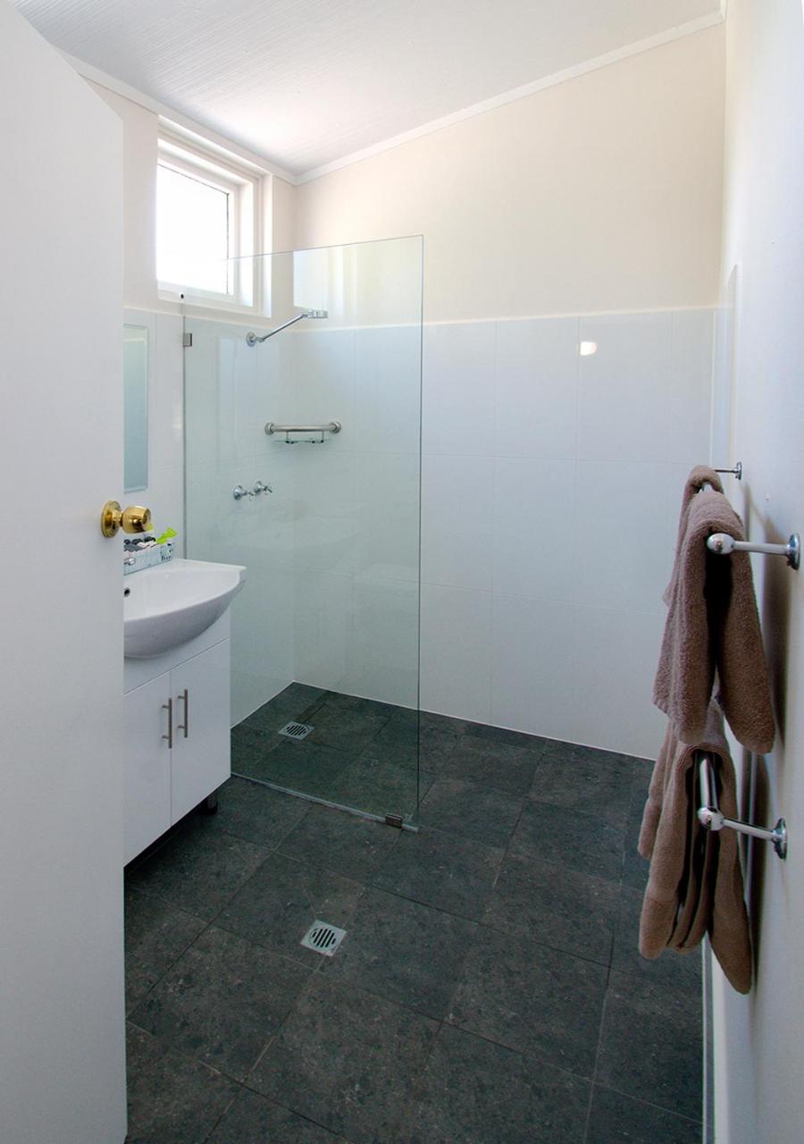 King Suite (Non Pet Friendly Room)  photo 3