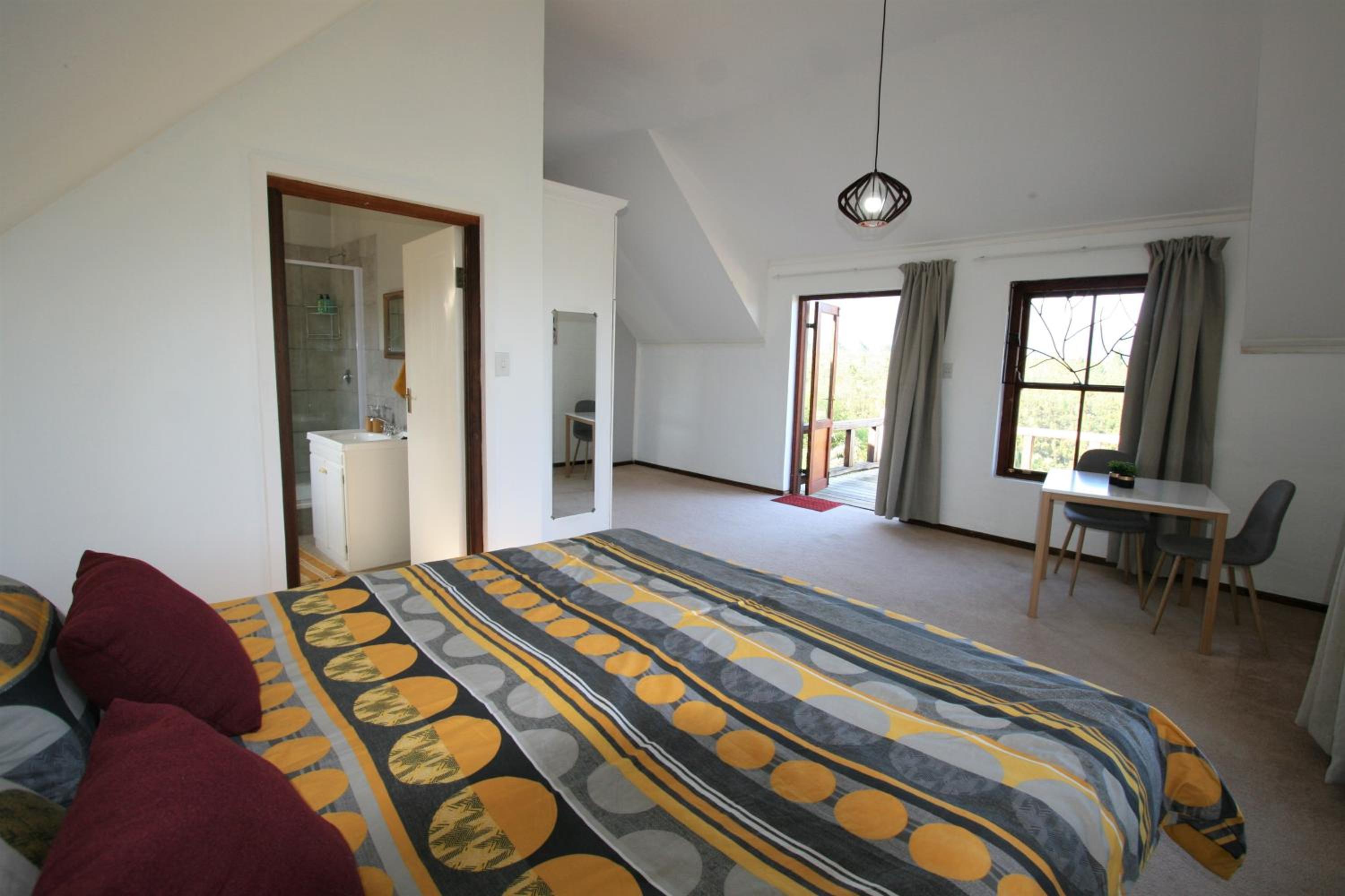 Family Room with Private Bathroom photo 1
