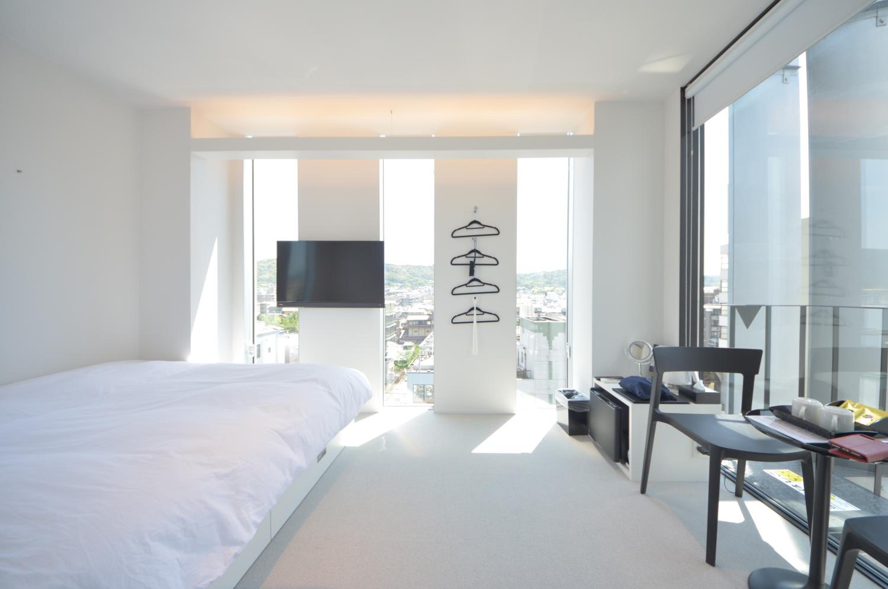 Large Double Room photo 1