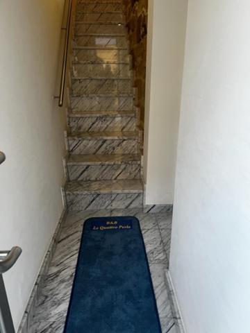 Studio Apartment - Photo 30