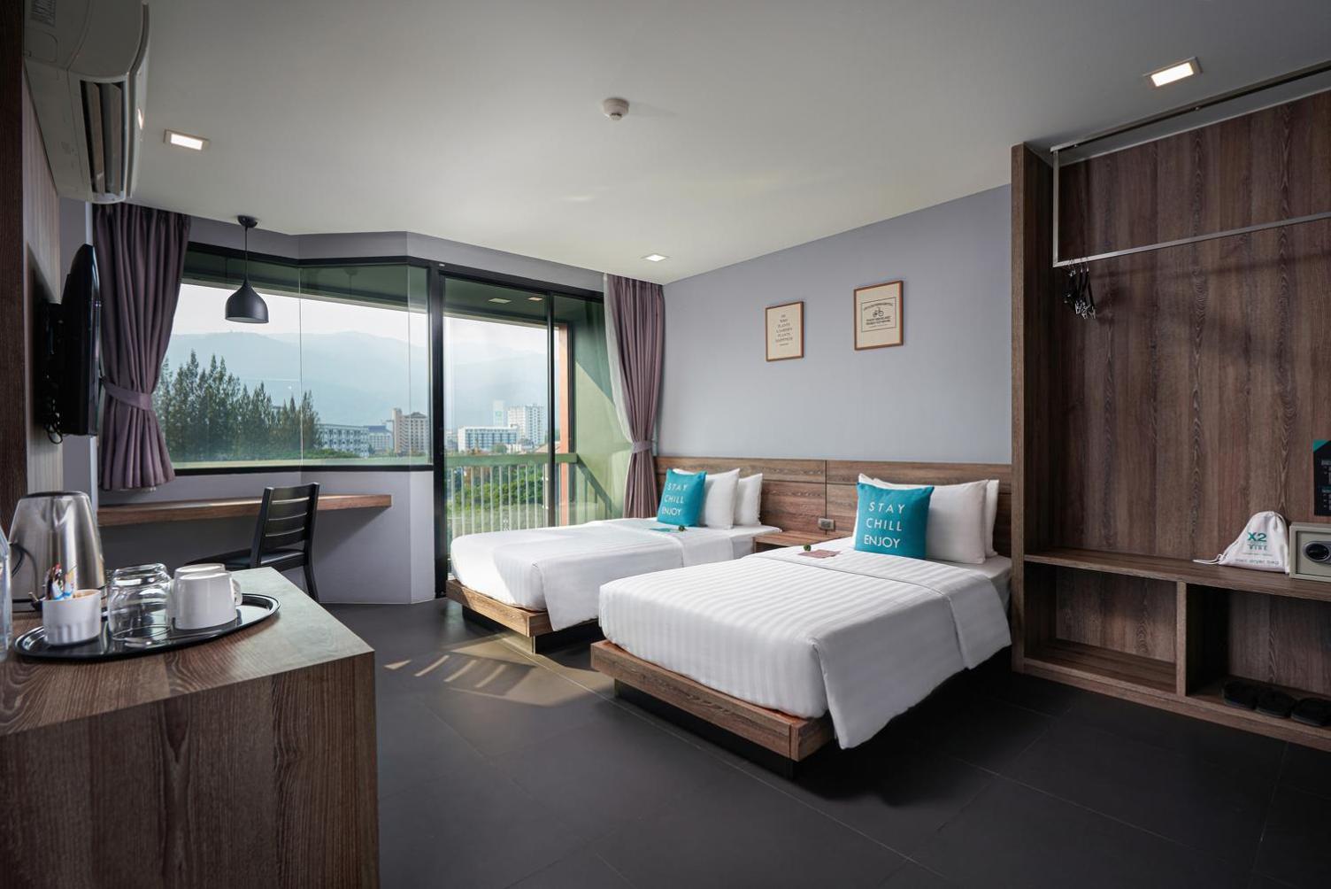 Deluxe Mountain View - Photo 2
