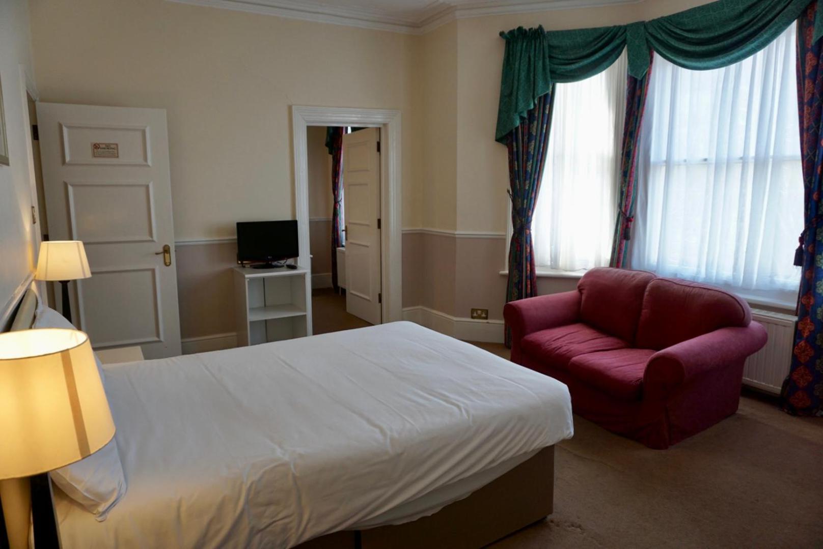 Family Double Room - Photo 4