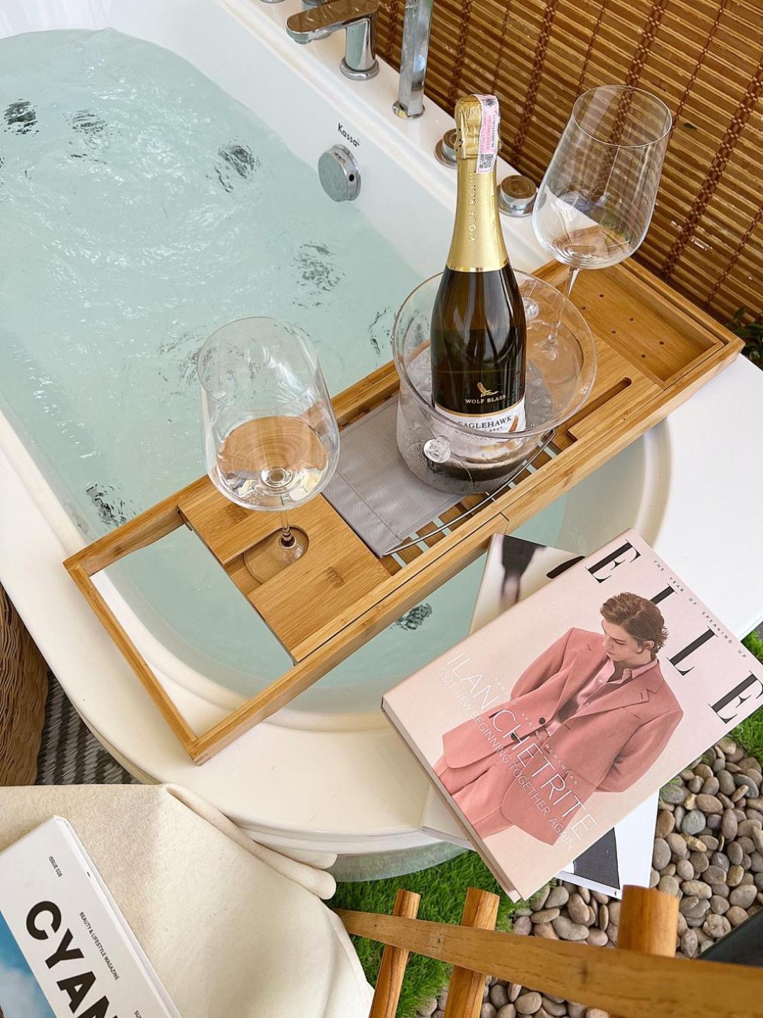 Suite with Hot Tub - Photo 34