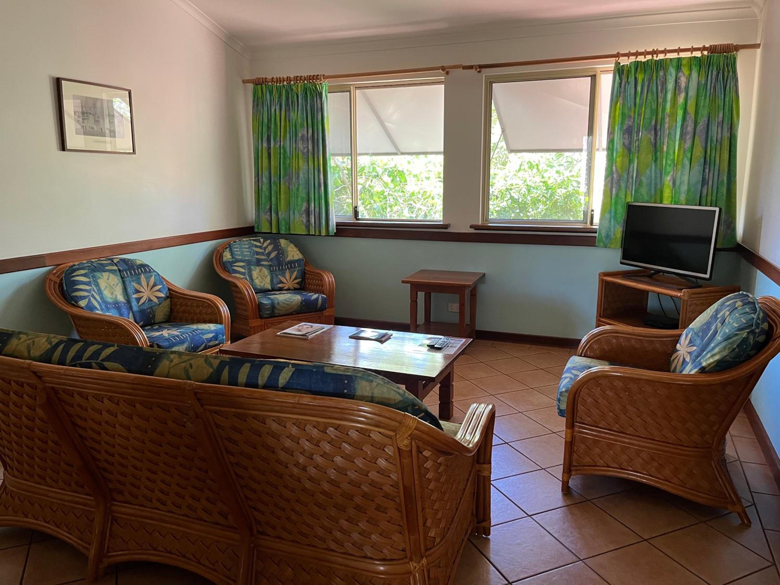 Three-Bedroom Bungalow photo 3