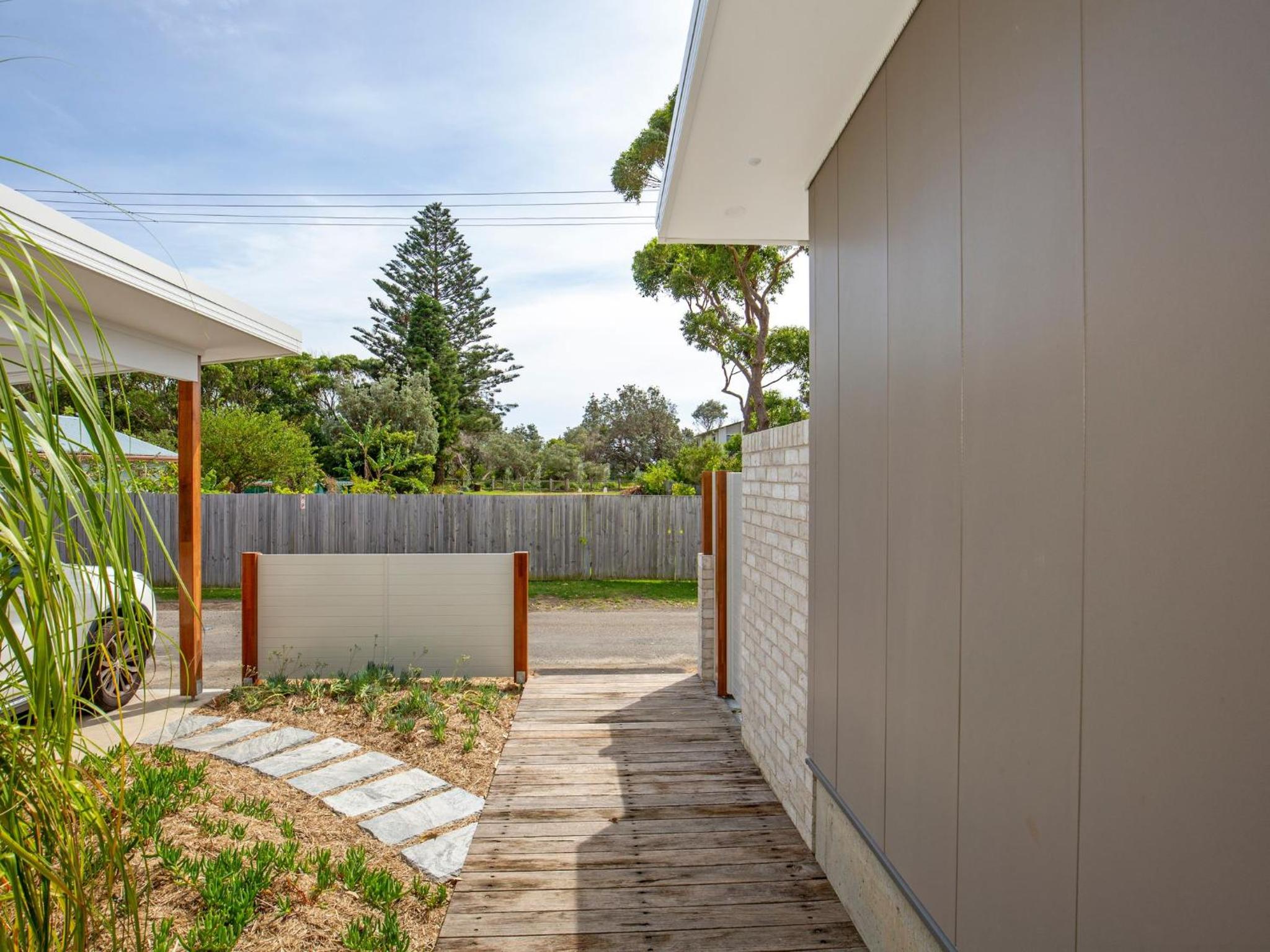 Two-Bedroom House photo 2