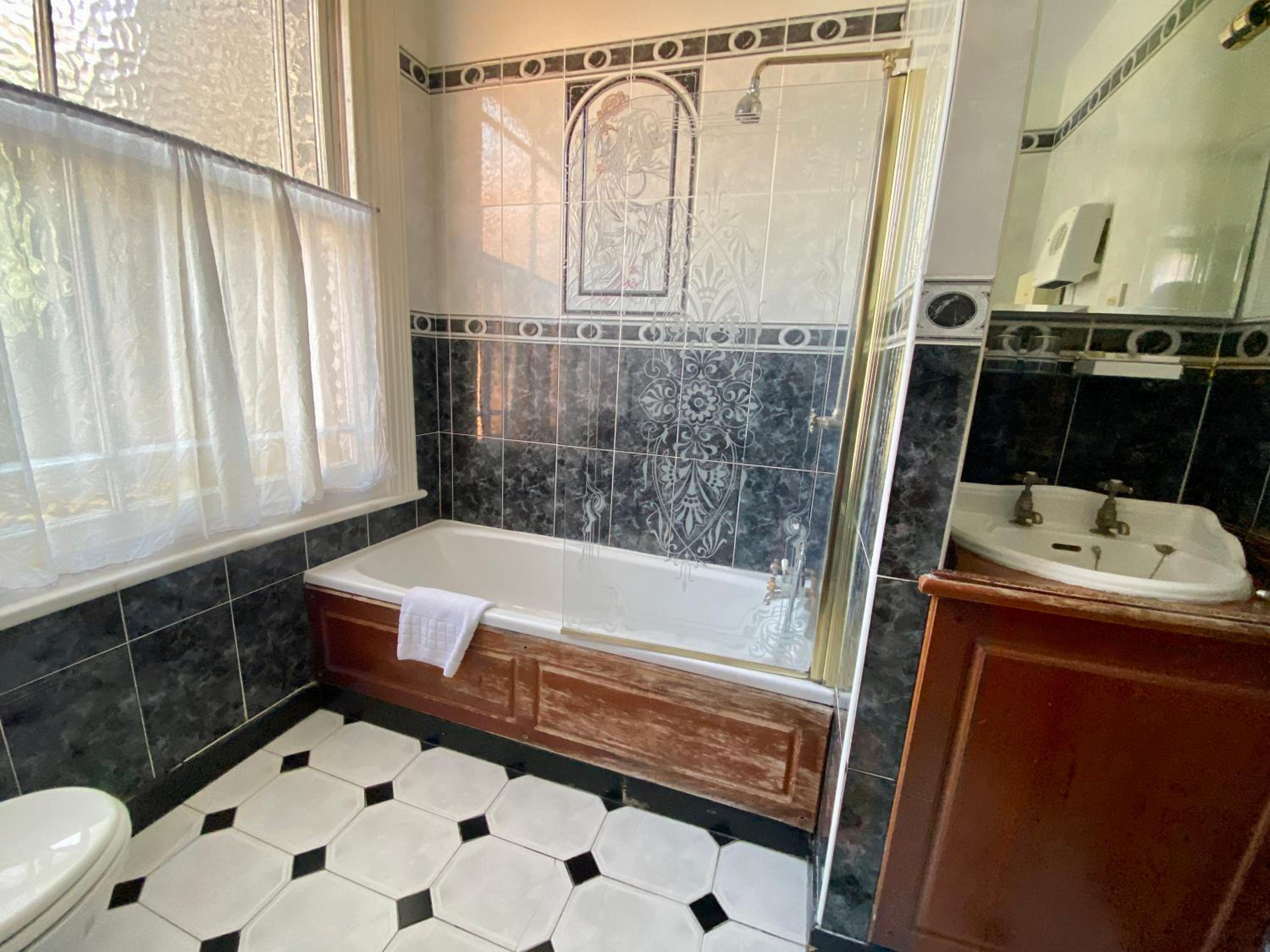 Deluxe Double Room - Photo 4