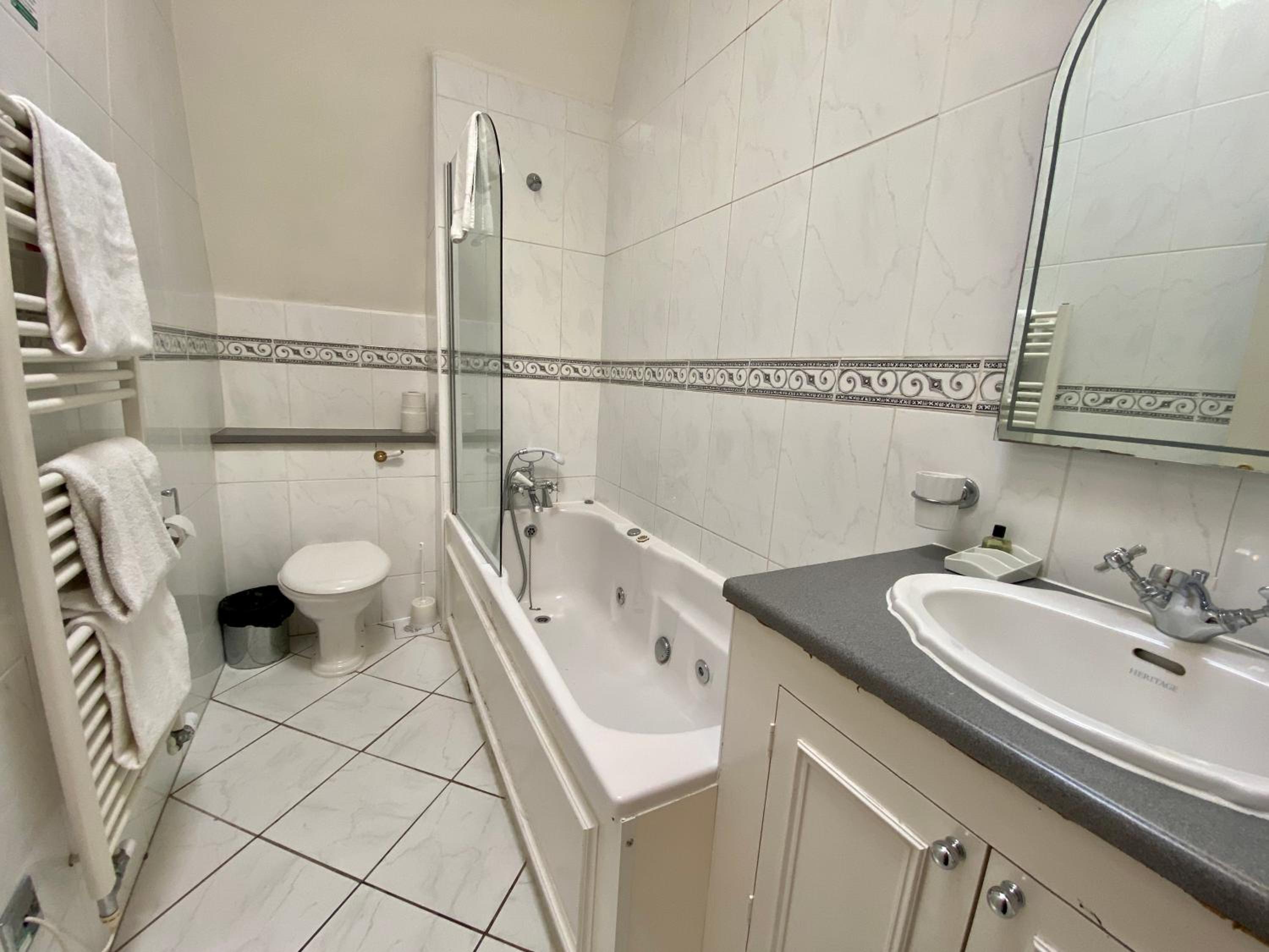 Family Double Room - Photo 5