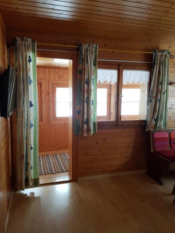 Apartment with Shower photo 3