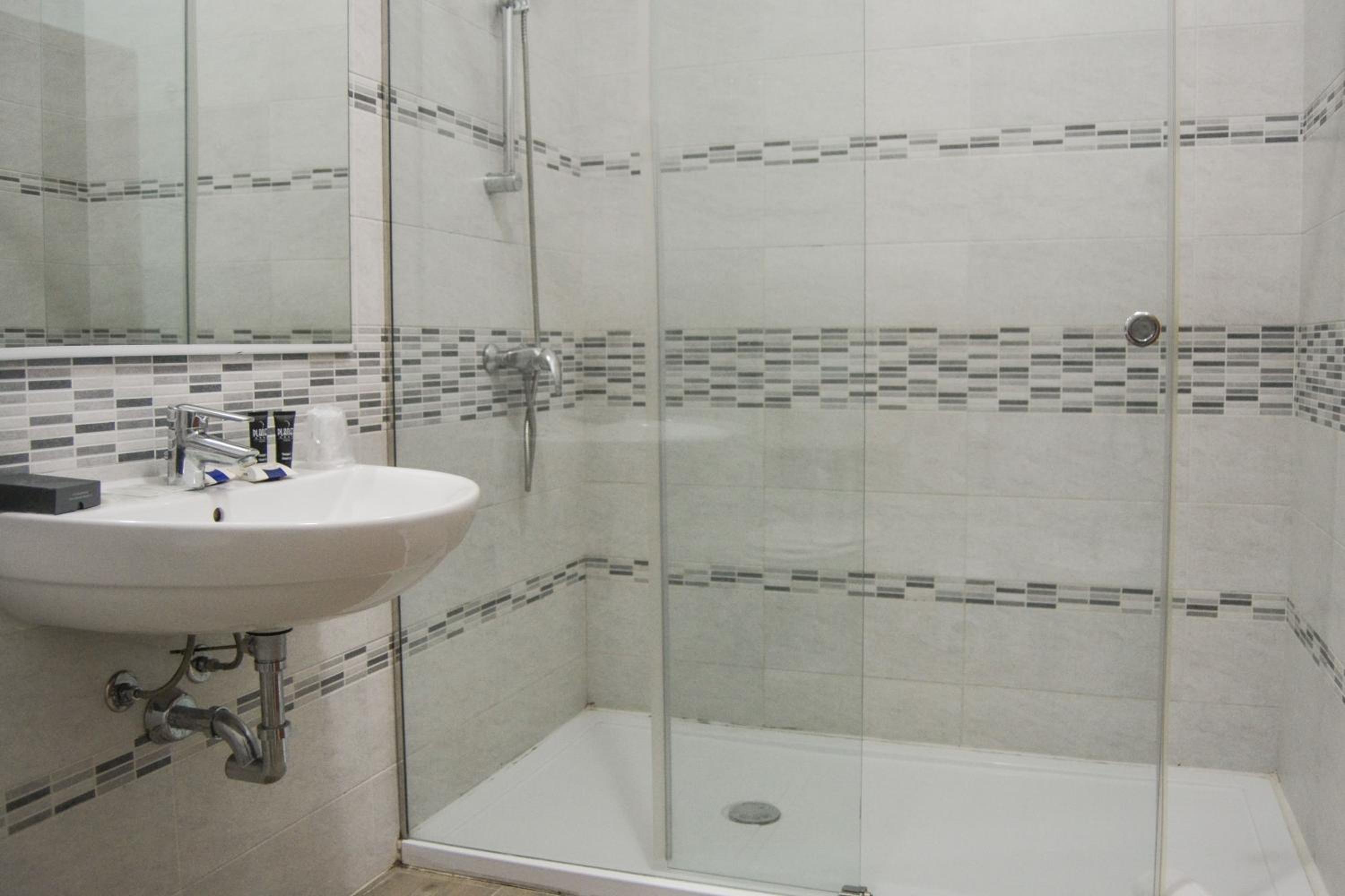 Double Room - Photo 2