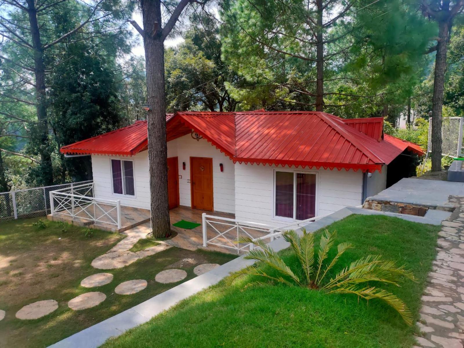 Three-Bedroom Chalet - Photo 3