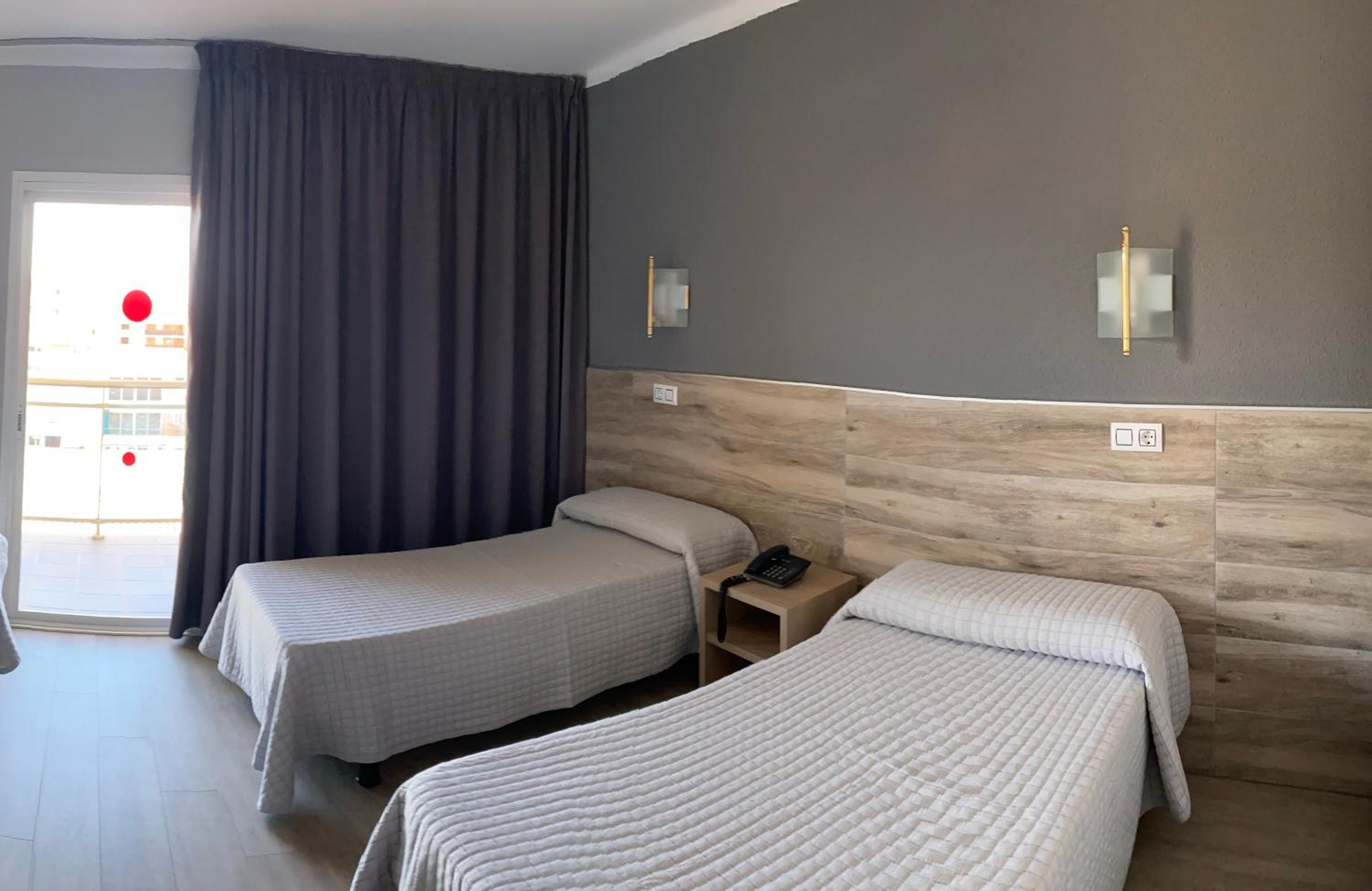Double or Twin Room - Photo 1