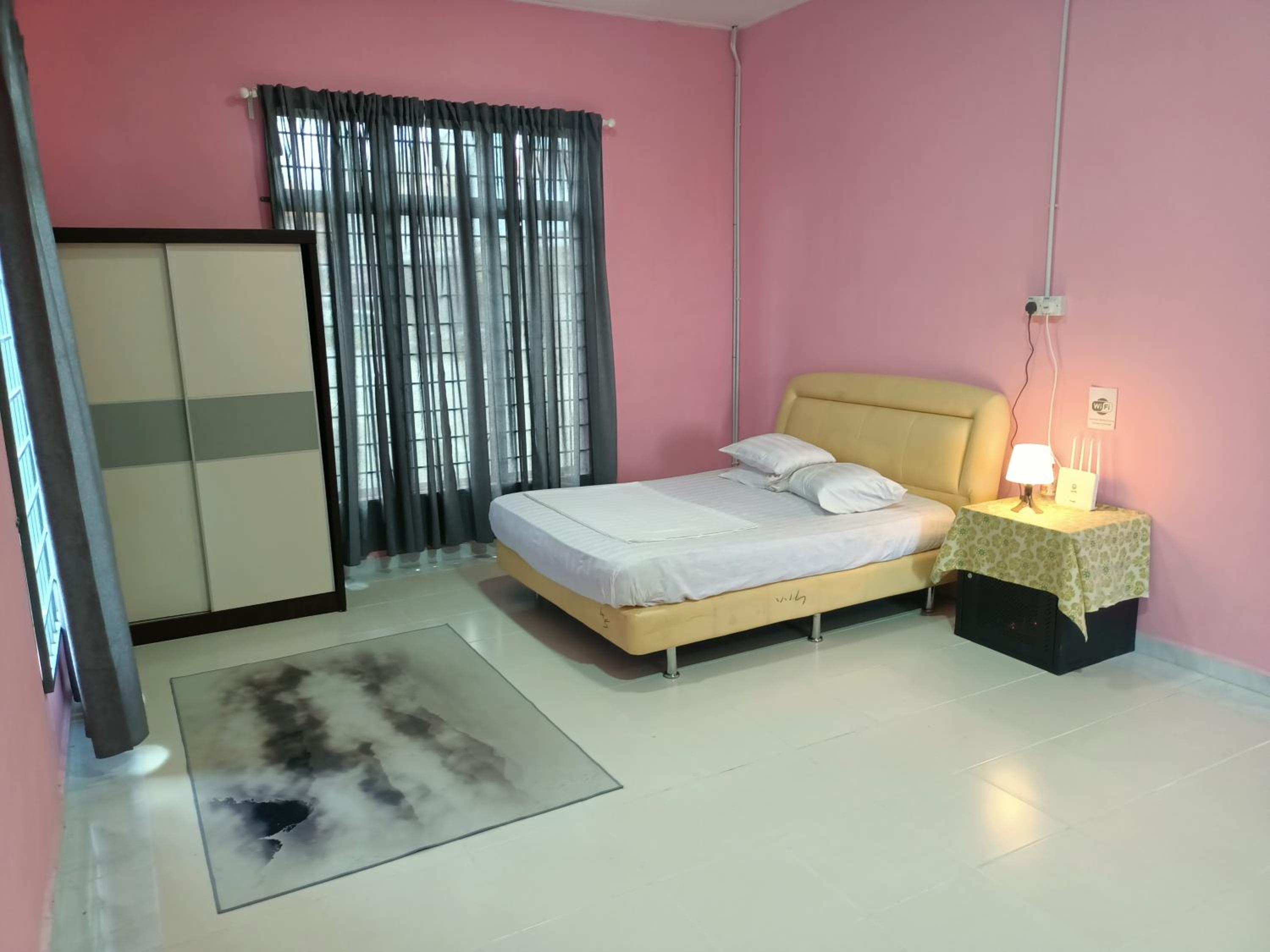 Deluxe Queen Studio