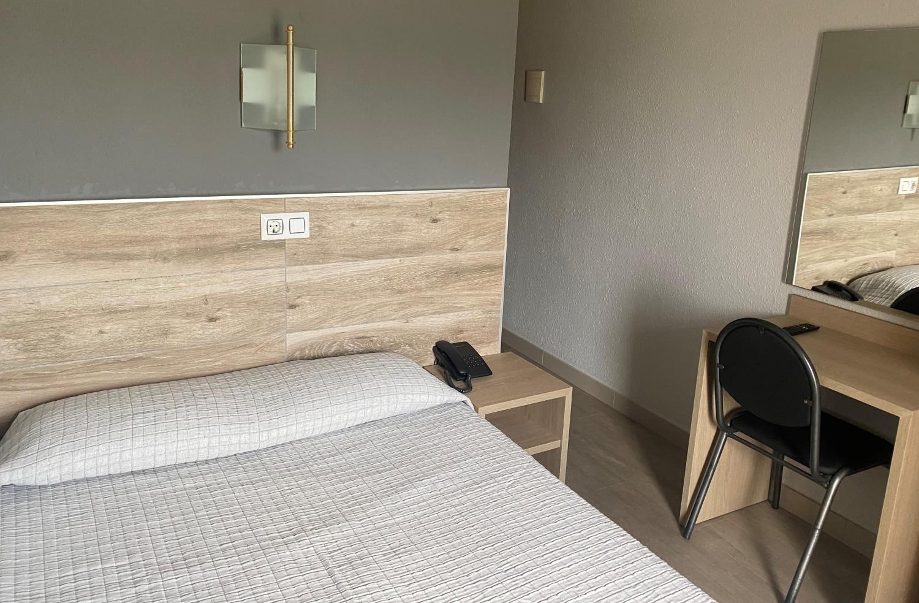 Single Room photo 3