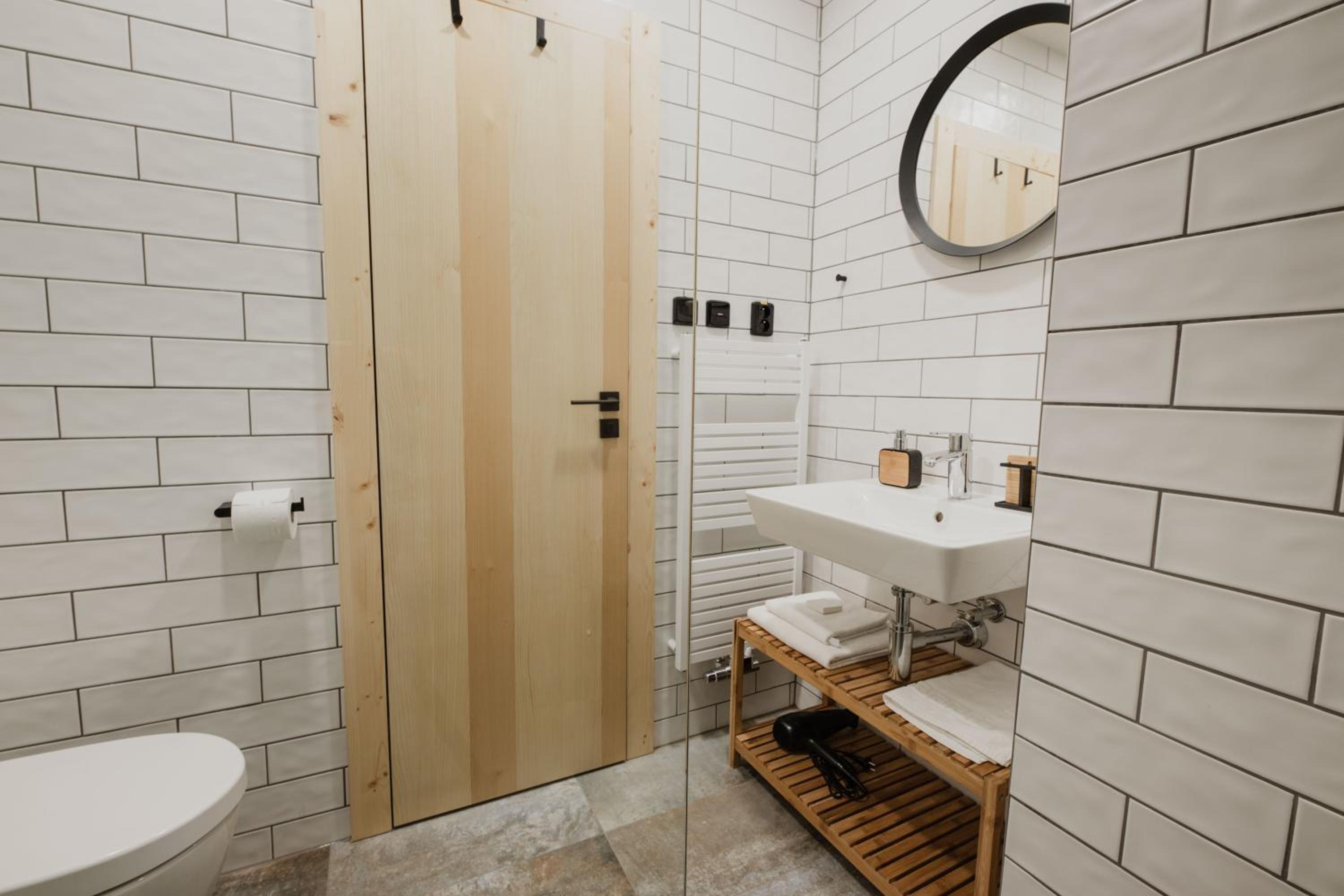 Double or Twin Room - Photo 12