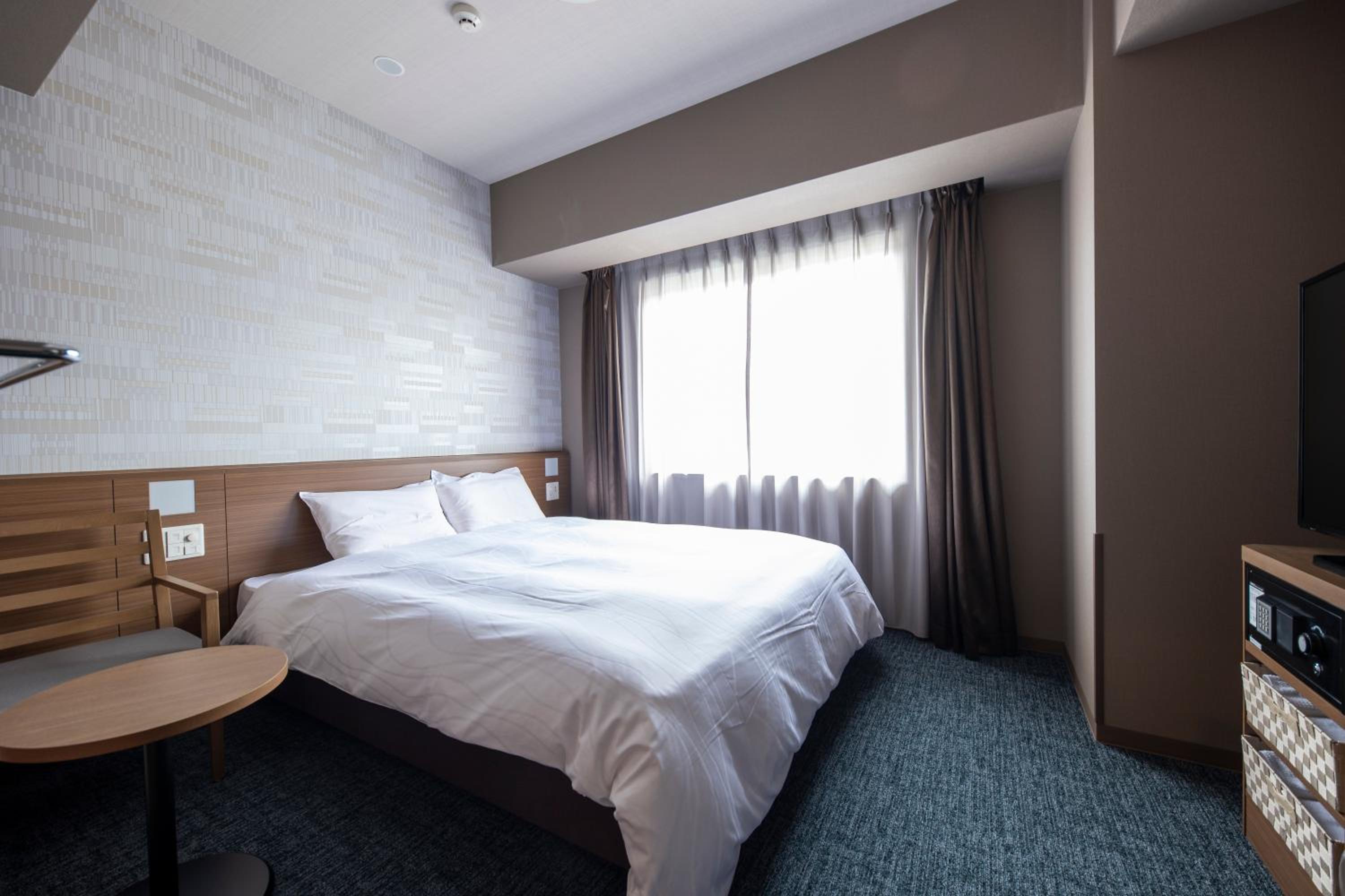 Standard Queen Room - High Floor