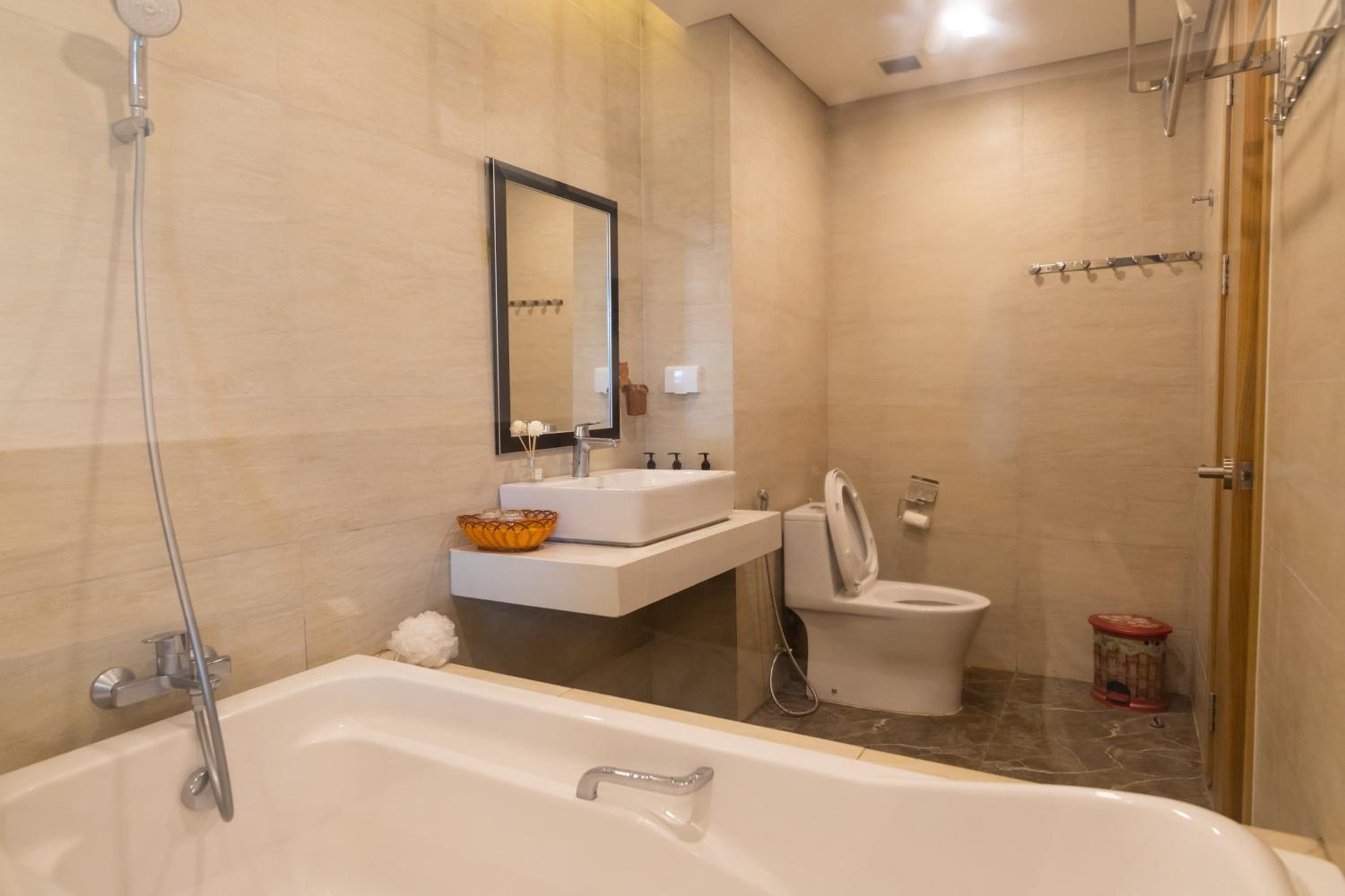 One-Bedroom Apartment - Photo 23