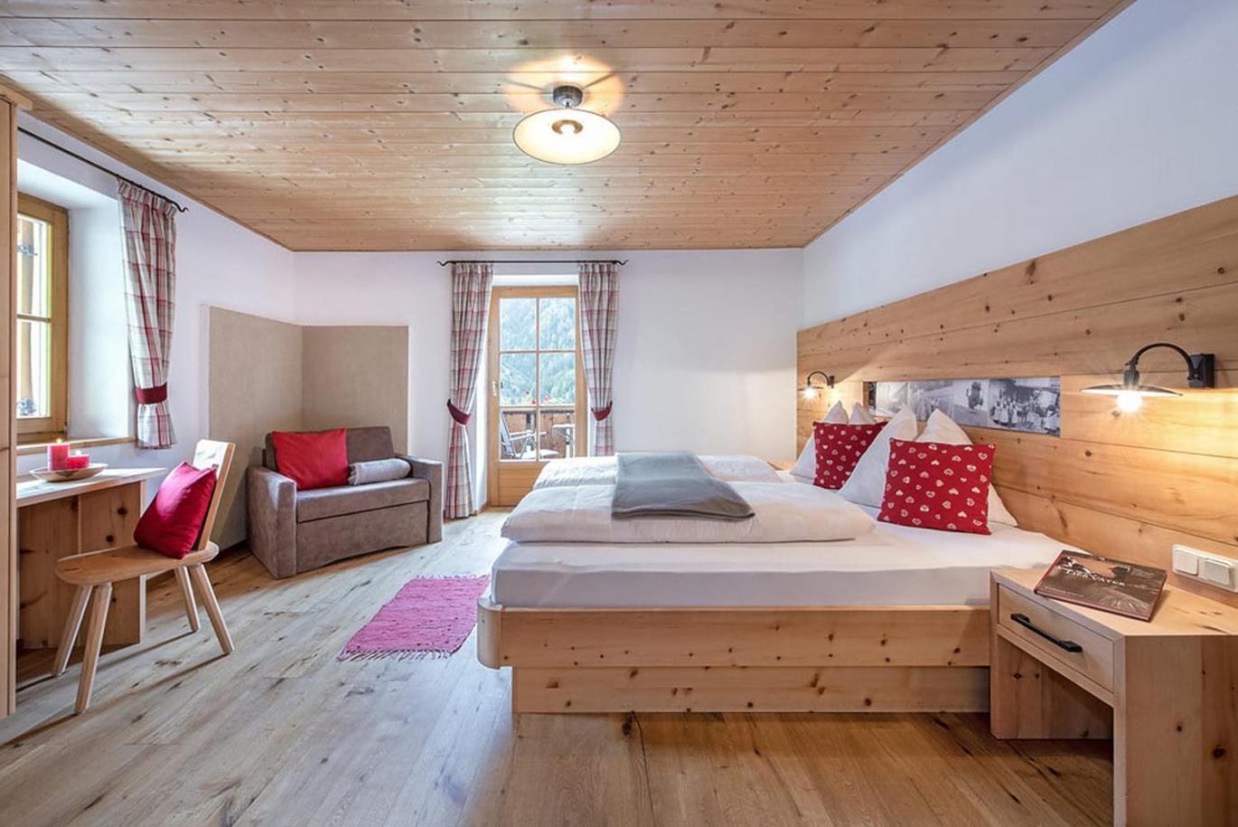 Superior One-Bedroom Apartment with Balcony