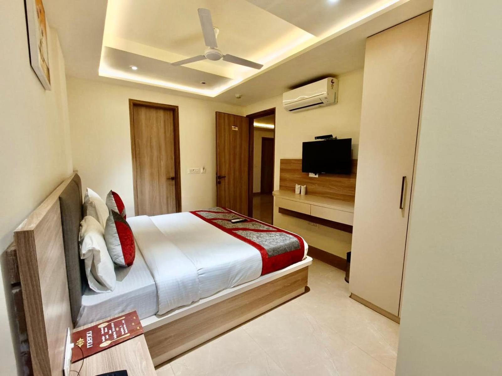 Deluxe Double Room - Photo 10