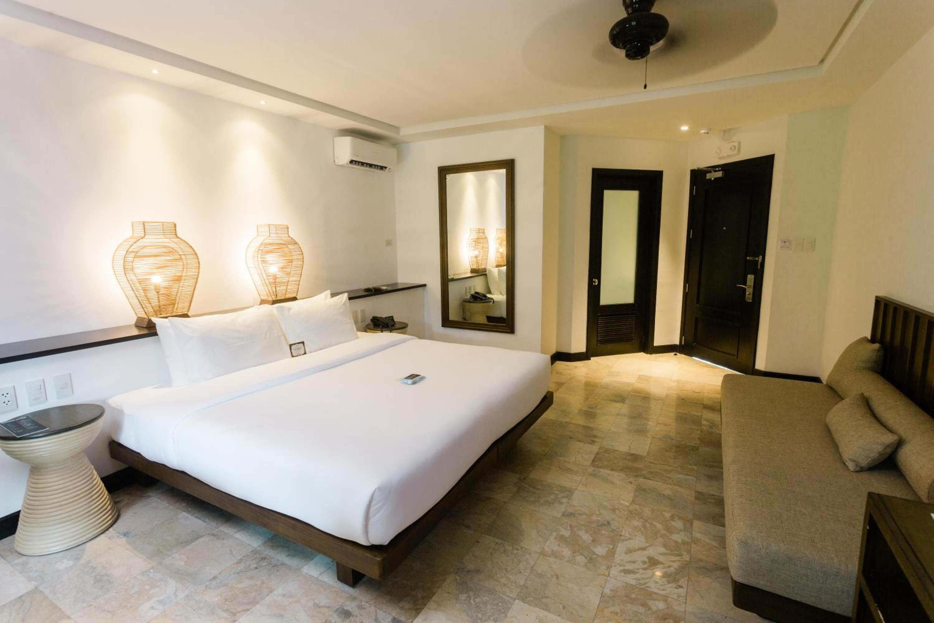 Villa Suite - Photo 8