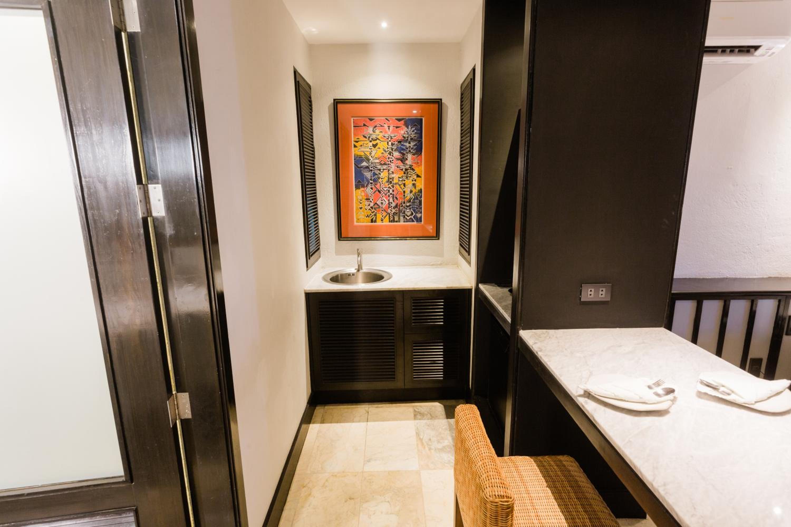 Premiere Villa Suite - Photo 4