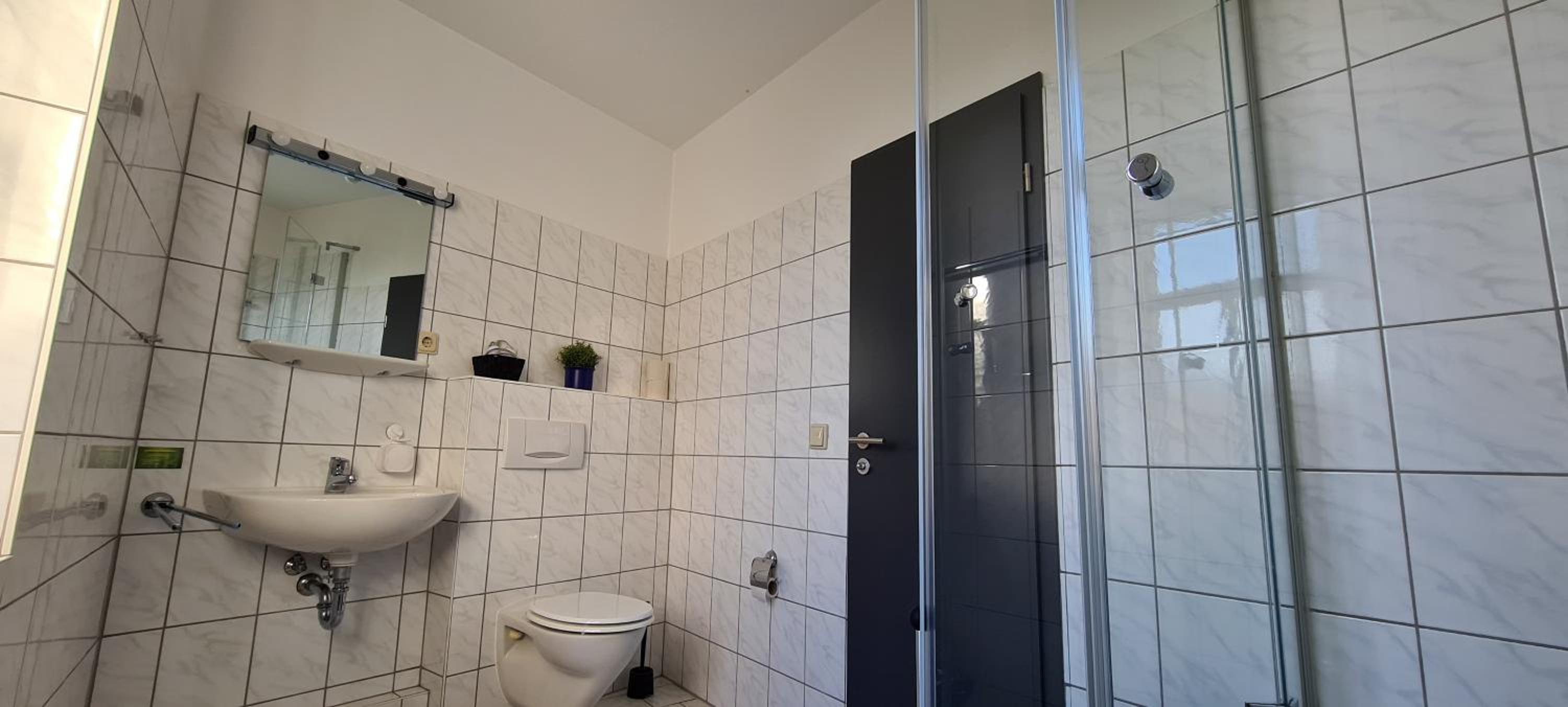 Comfort Double Room with Private Bathroom photo 2