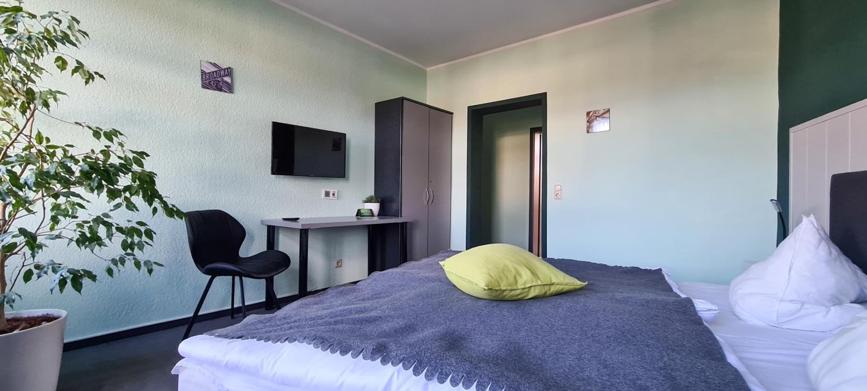 Comfort Double Room with Private Bathroom photo 3