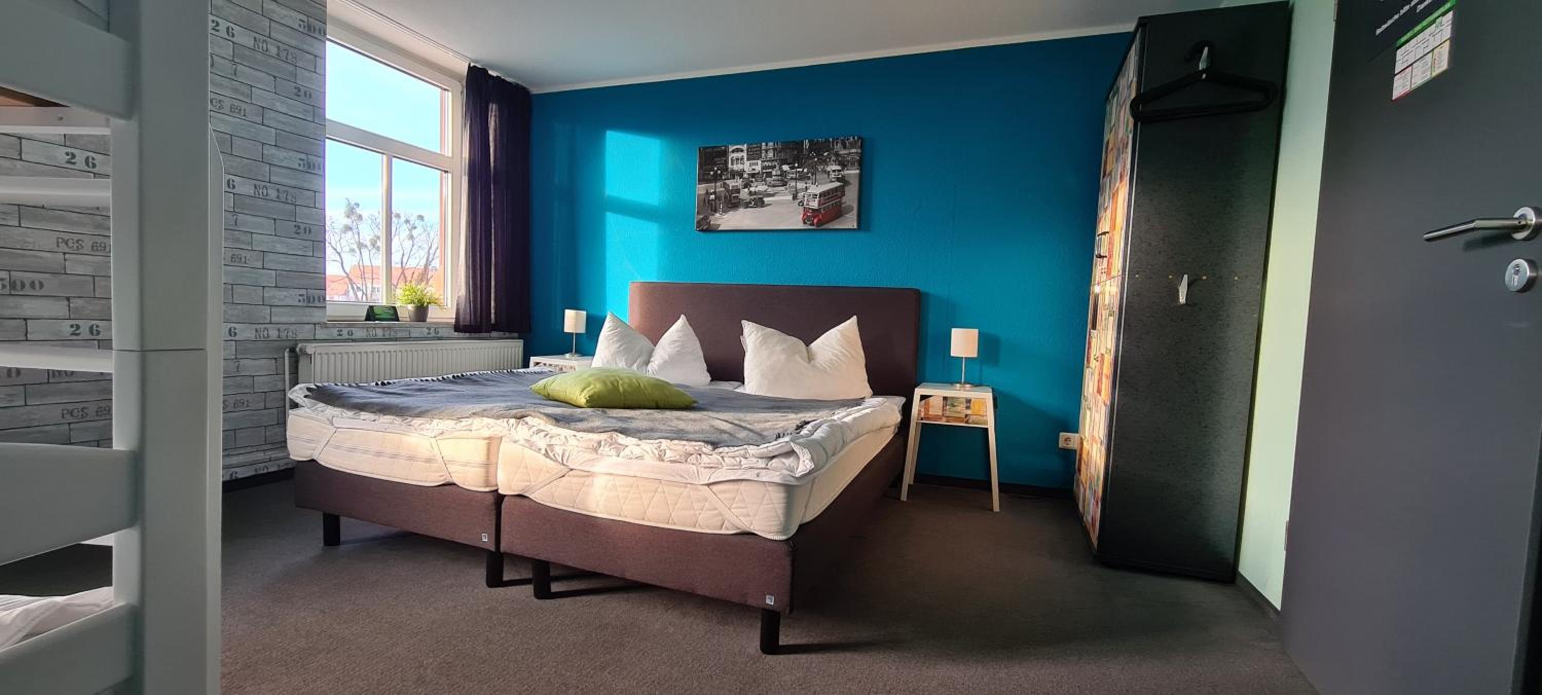 Twin Room with Private Bathroom photo 3