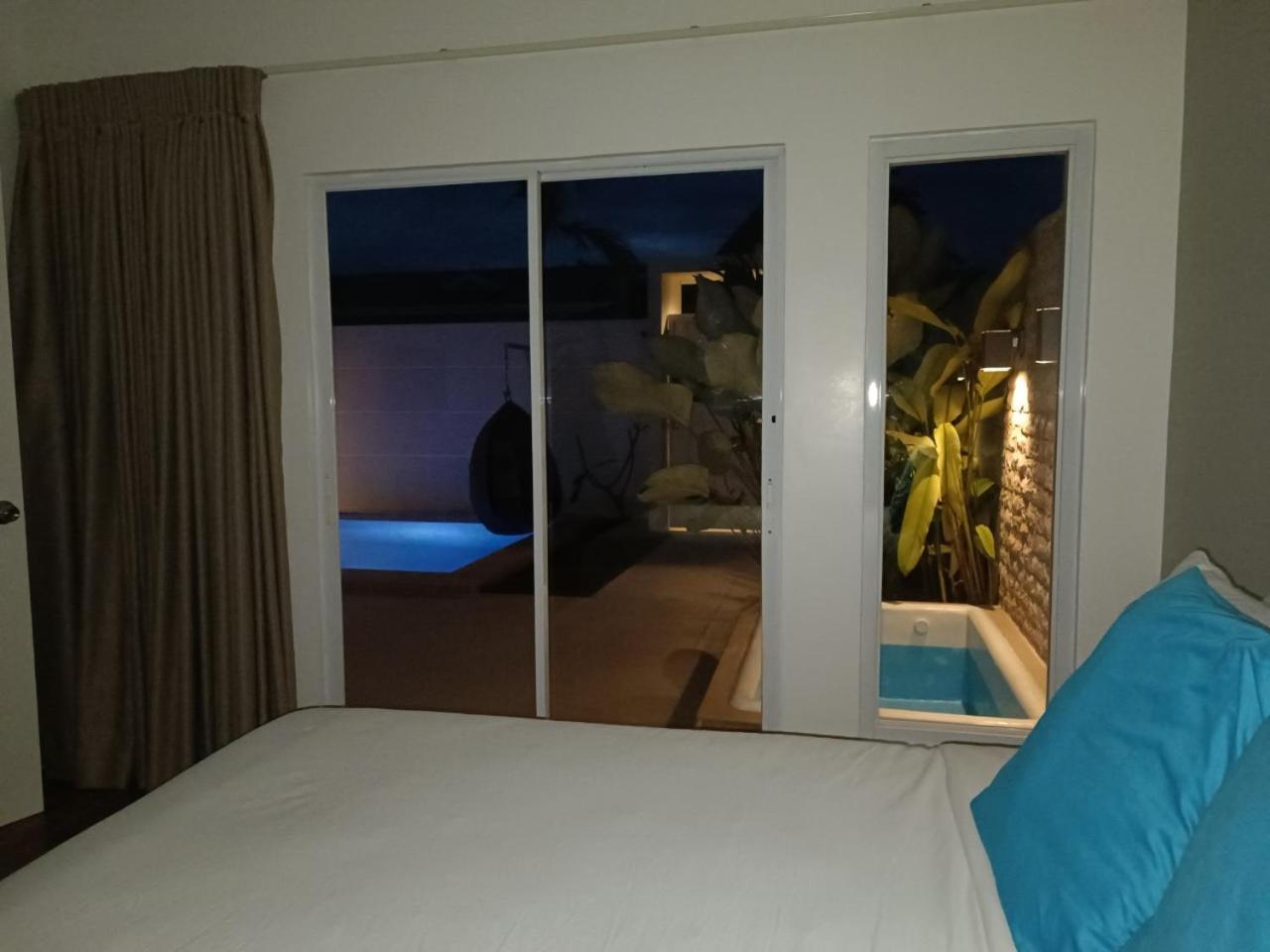 One-Bedroom Villa with Private Pool - Photo 18