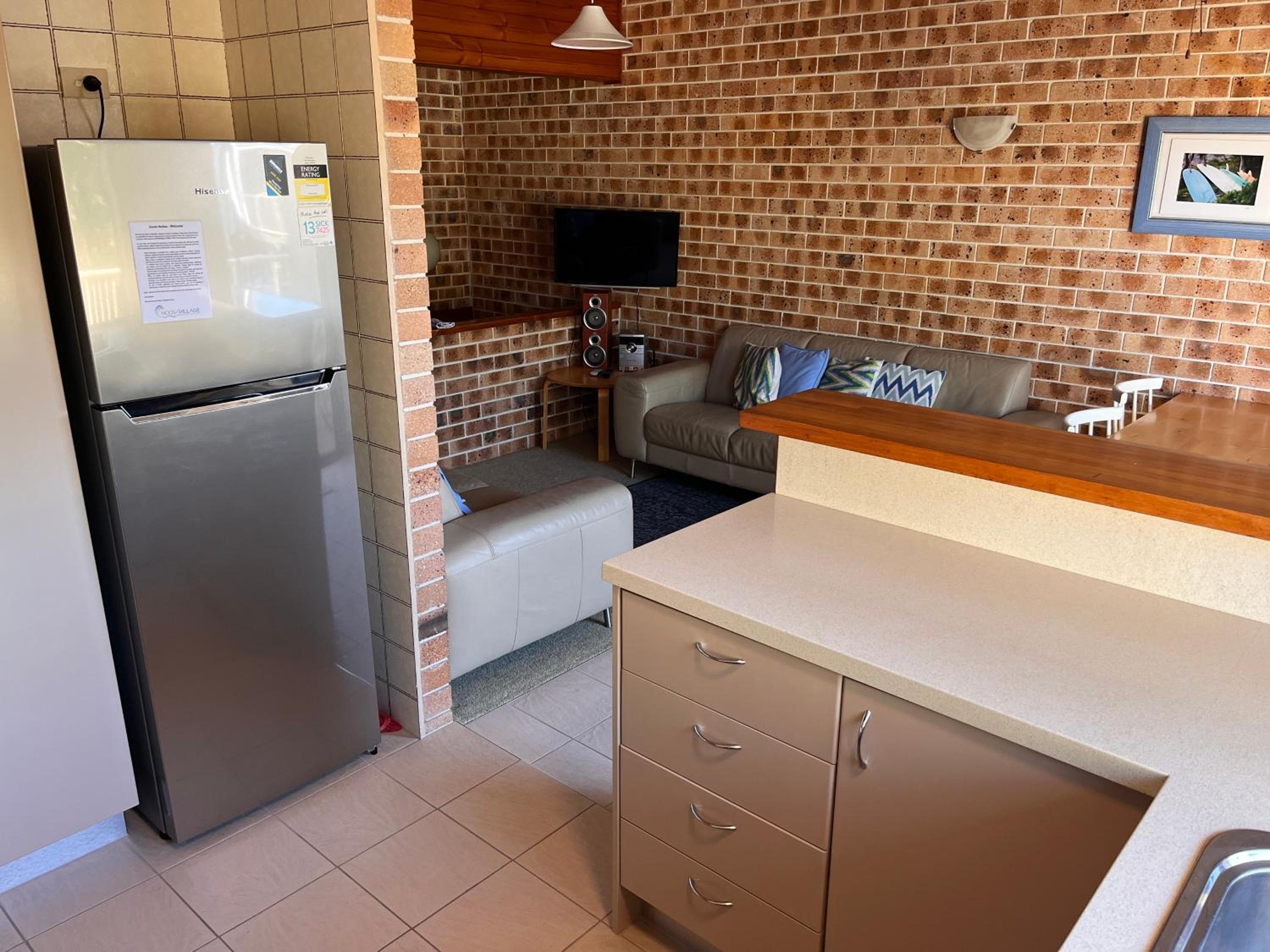 2 Bedroom 2 Bathroom Budget Townhouse photo 2