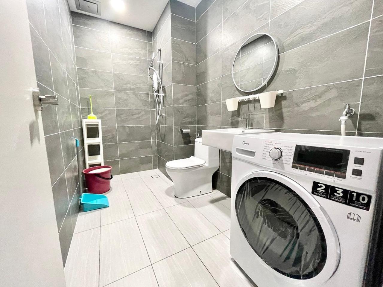 Studio Apartment - Photo 28