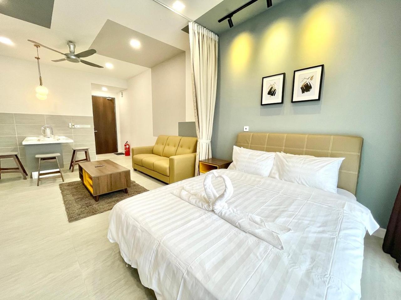 Studio Apartment - Photo 16
