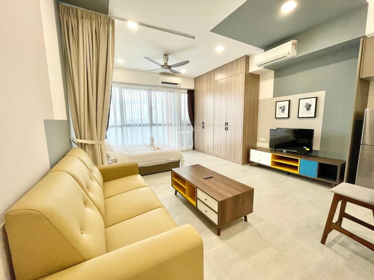 Studio Apartment - Photo 23