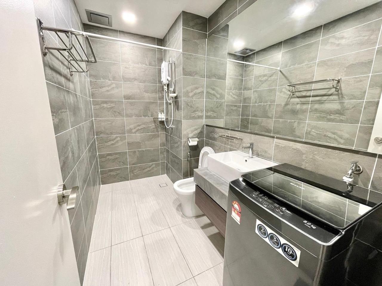 Studio Apartment - Photo 17