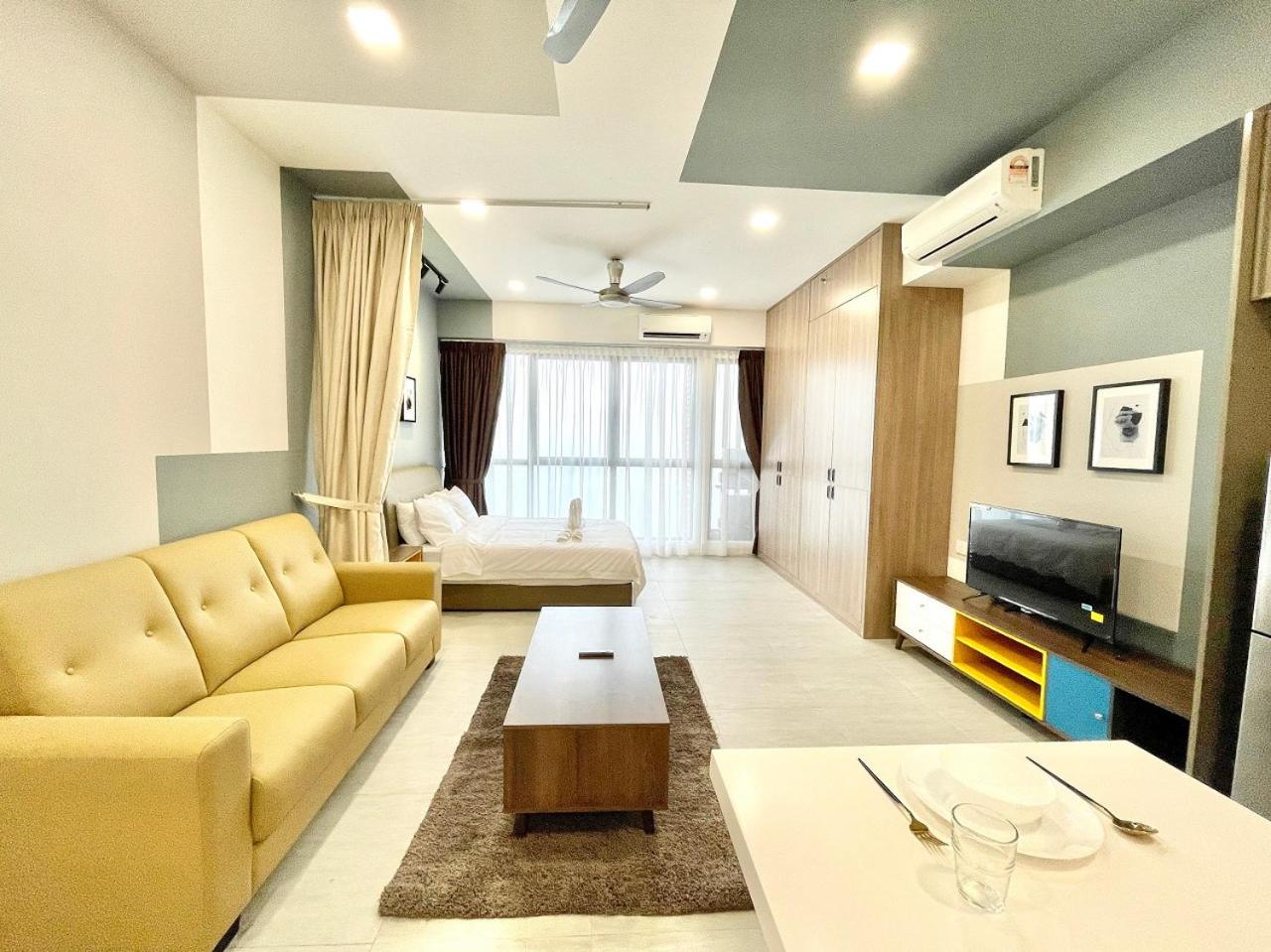Studio Apartment - Photo 24