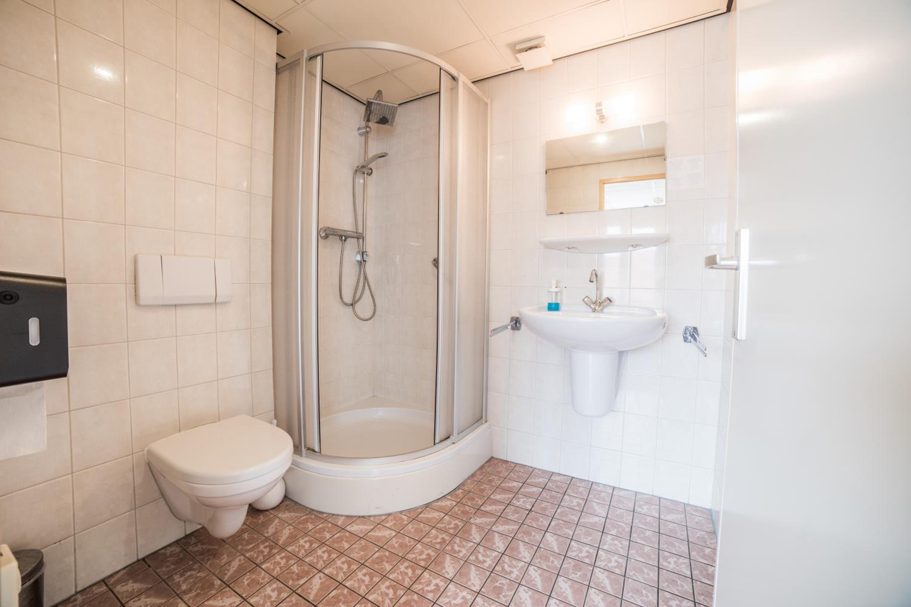 Standard Single Room with Shower photo 2