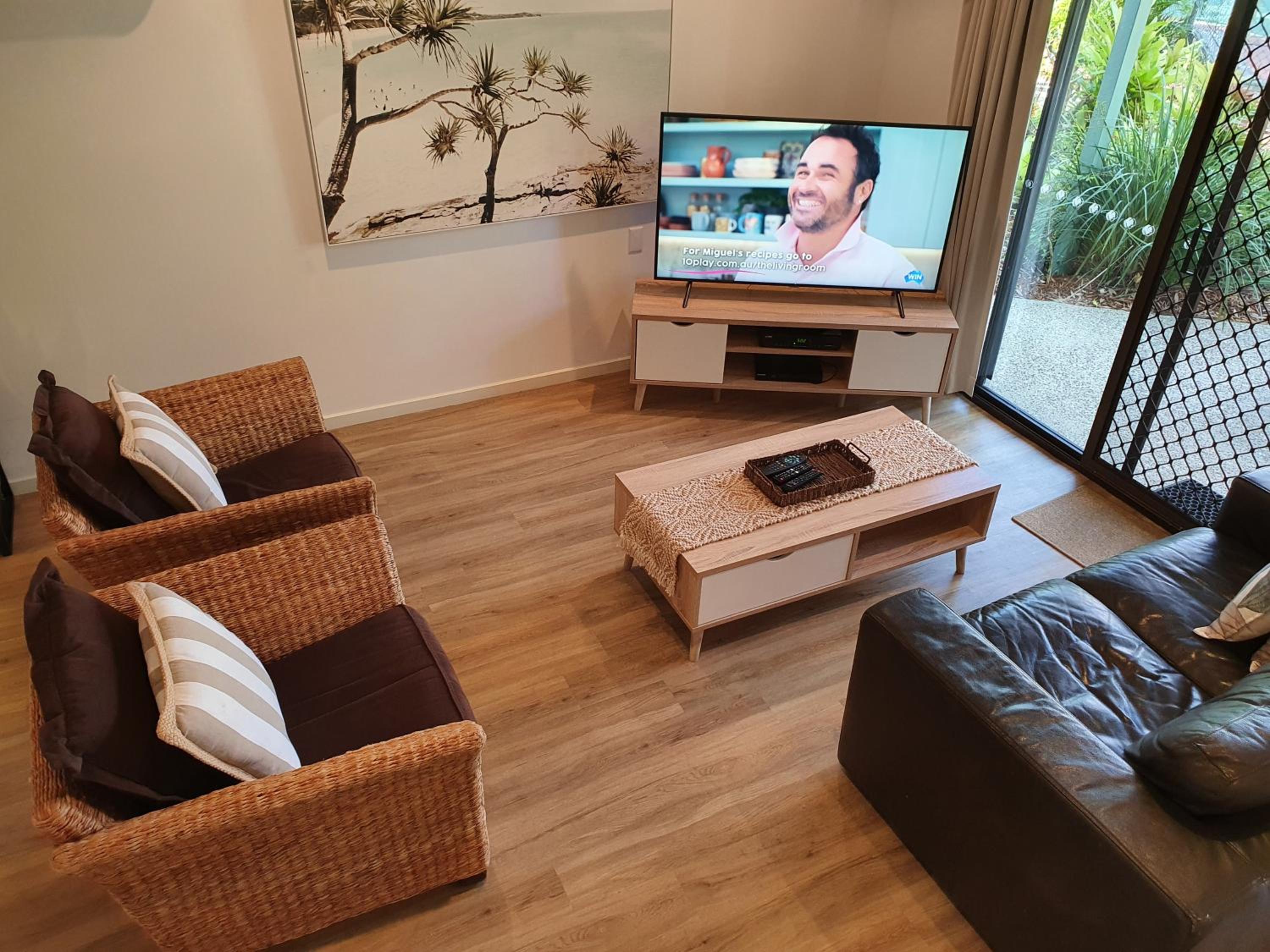 2.5 Bedroom Budget Townhouse photo 2