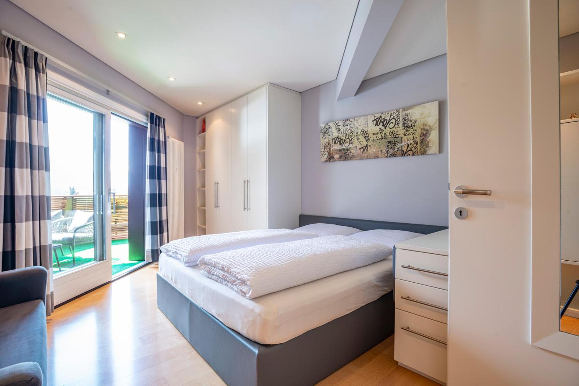 Two-Bedroom Deluxe Apartment with Garden View