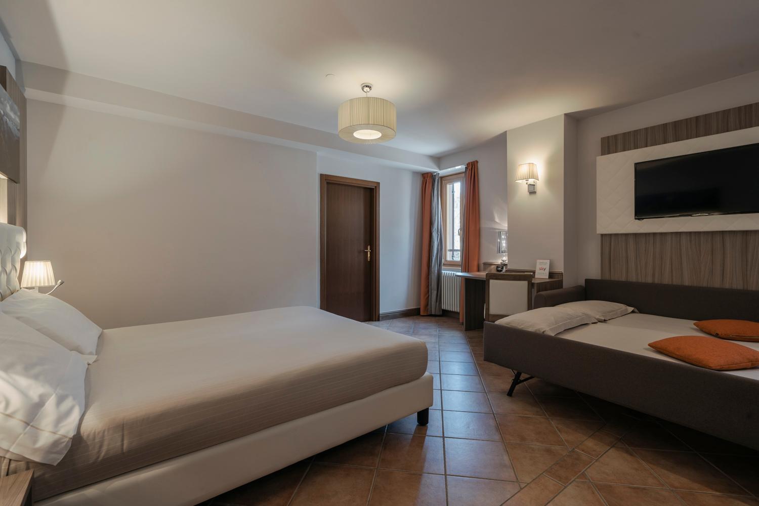 Quadruple Room with Mountain View photo 2