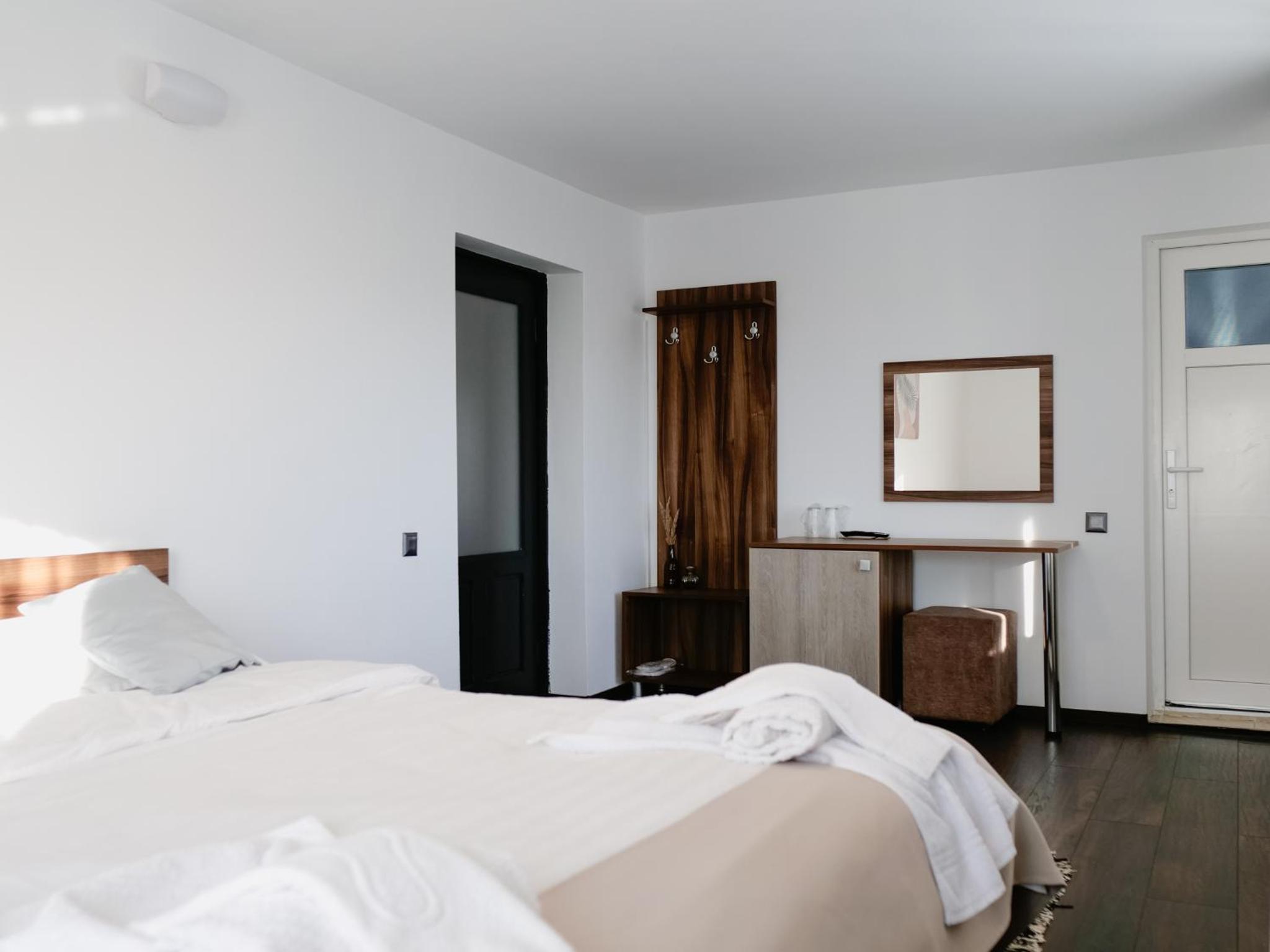 Deluxe Double Room with Balcony photo 1