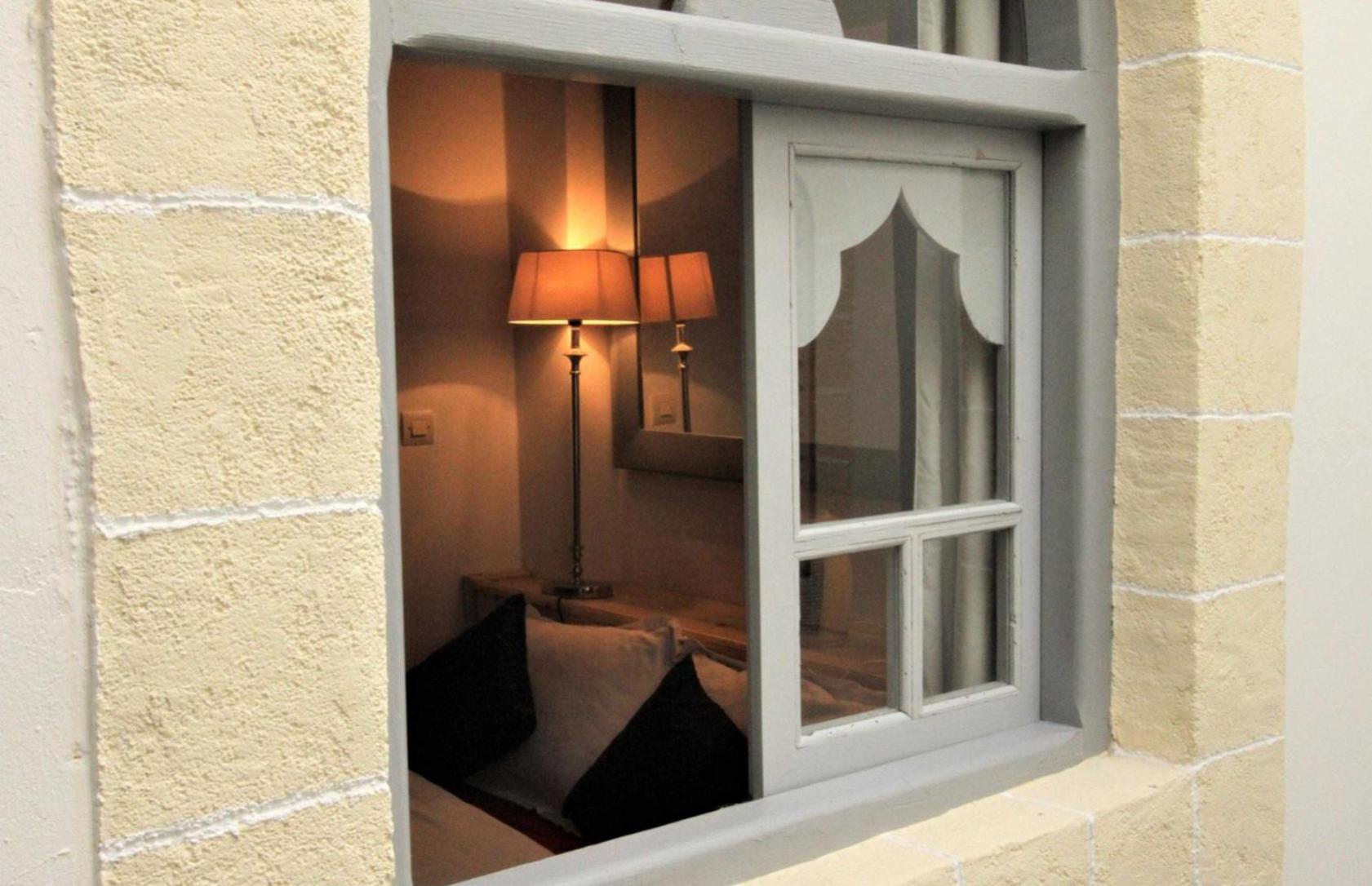 Three-Bedroom House - Photo 29