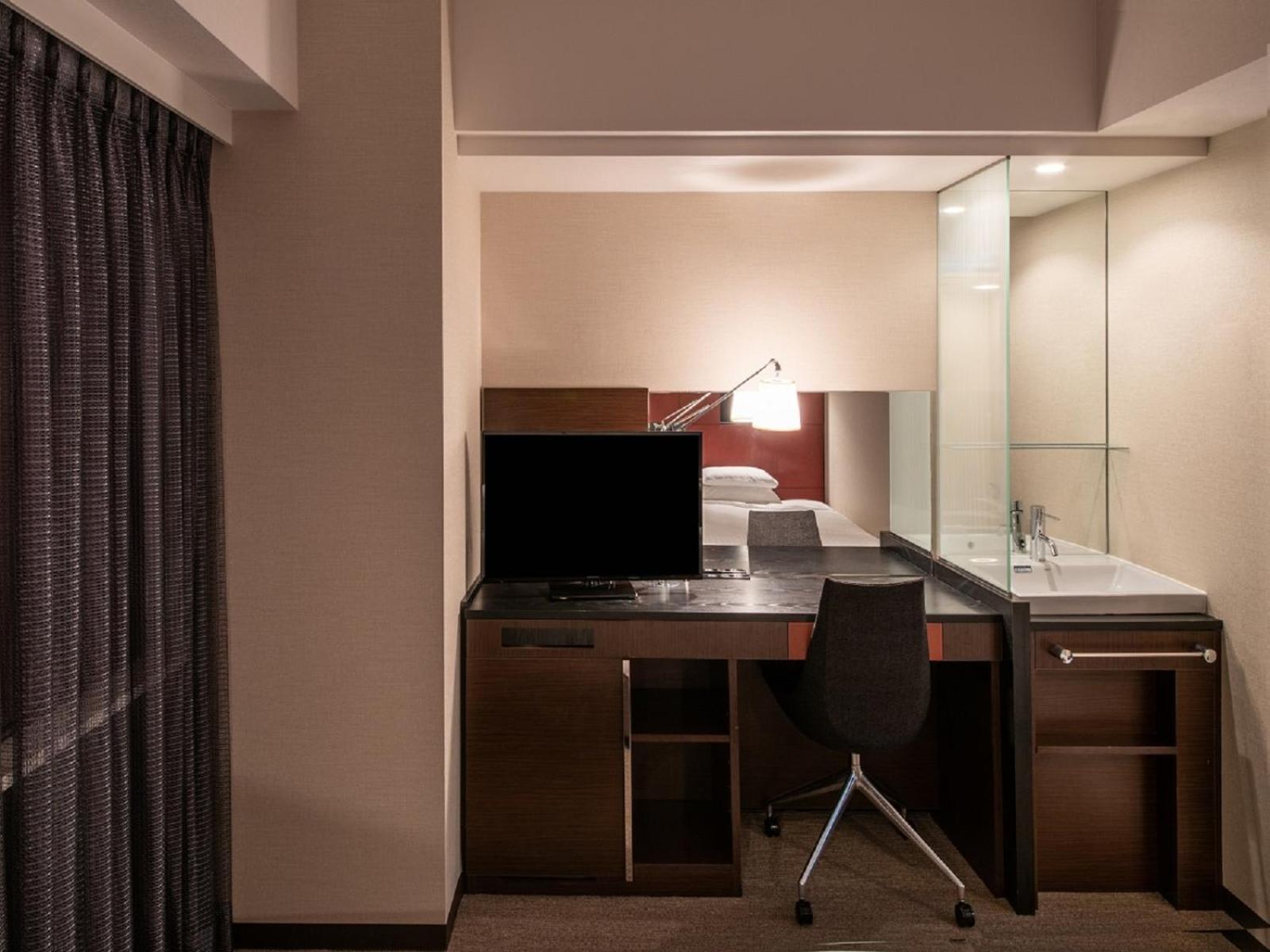 Double Room with Small Double Bed - Smoking - Photo 7